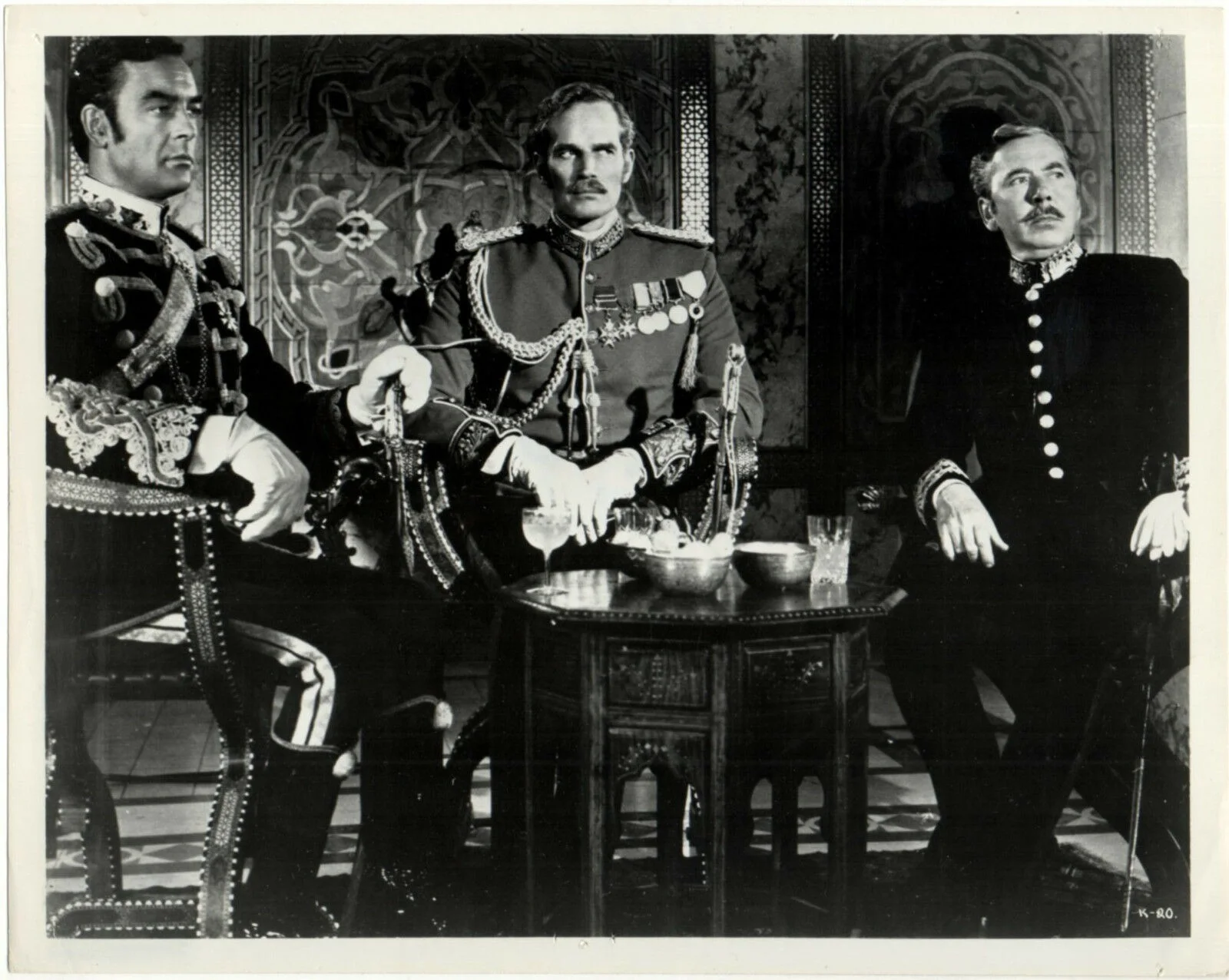 KHARTOUM 1966 Charlton Heston, Richard Johnson, Alexander Knox 9 10x8 STILLS, image 4
