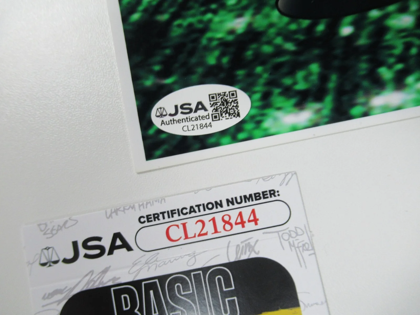 Christopher Lloyd — Artist Gary Yap Signed The Matrix Simpsons 8x10 Photo JSA Authenticated, изображение 3