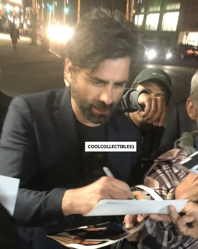 JOHN STAMOS — JOHN STAMOS "FULL HOUSE" IN PERSON SIGNED 8X10 COLOR PHOTO 3 COA "PROOF", изображение 3