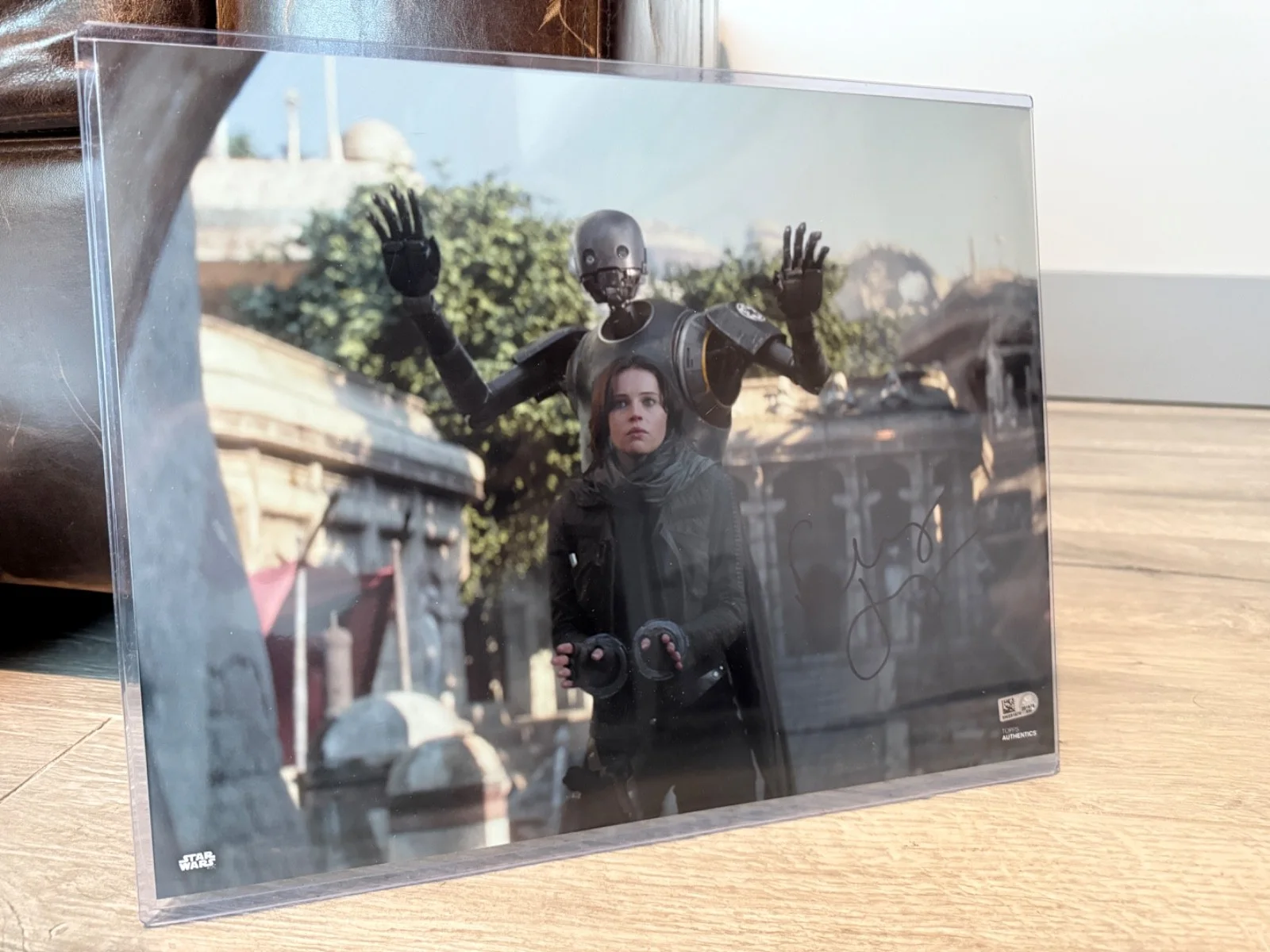 Felicity Jones — Star Wars Felicity Jones Jyn Erso Rogue One Auto Autograph Signed 11x14 Topps C