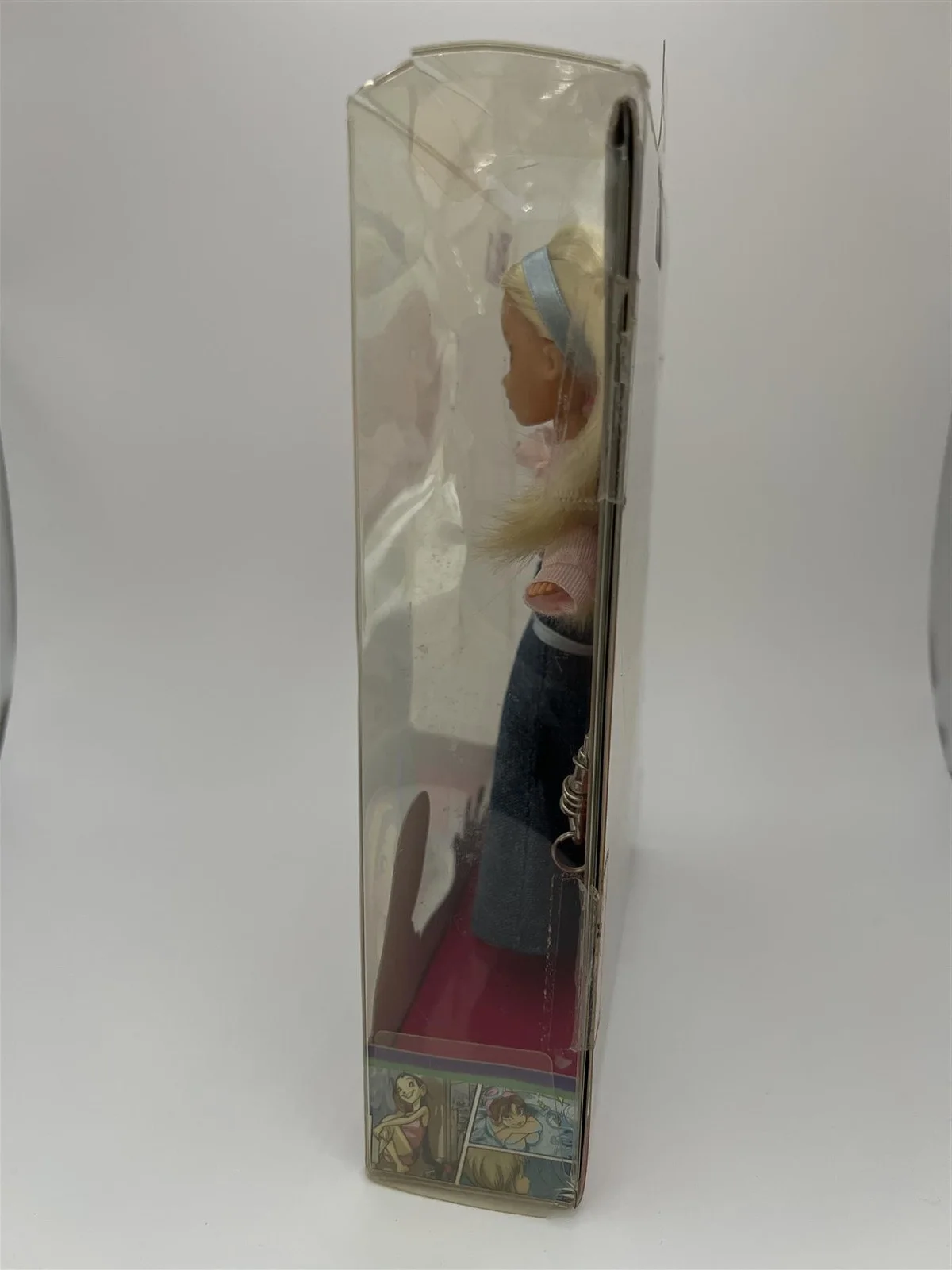 Disney W.I.T.C.H Doll CORNELIA With KEYCHAIN - Boxed, image 2