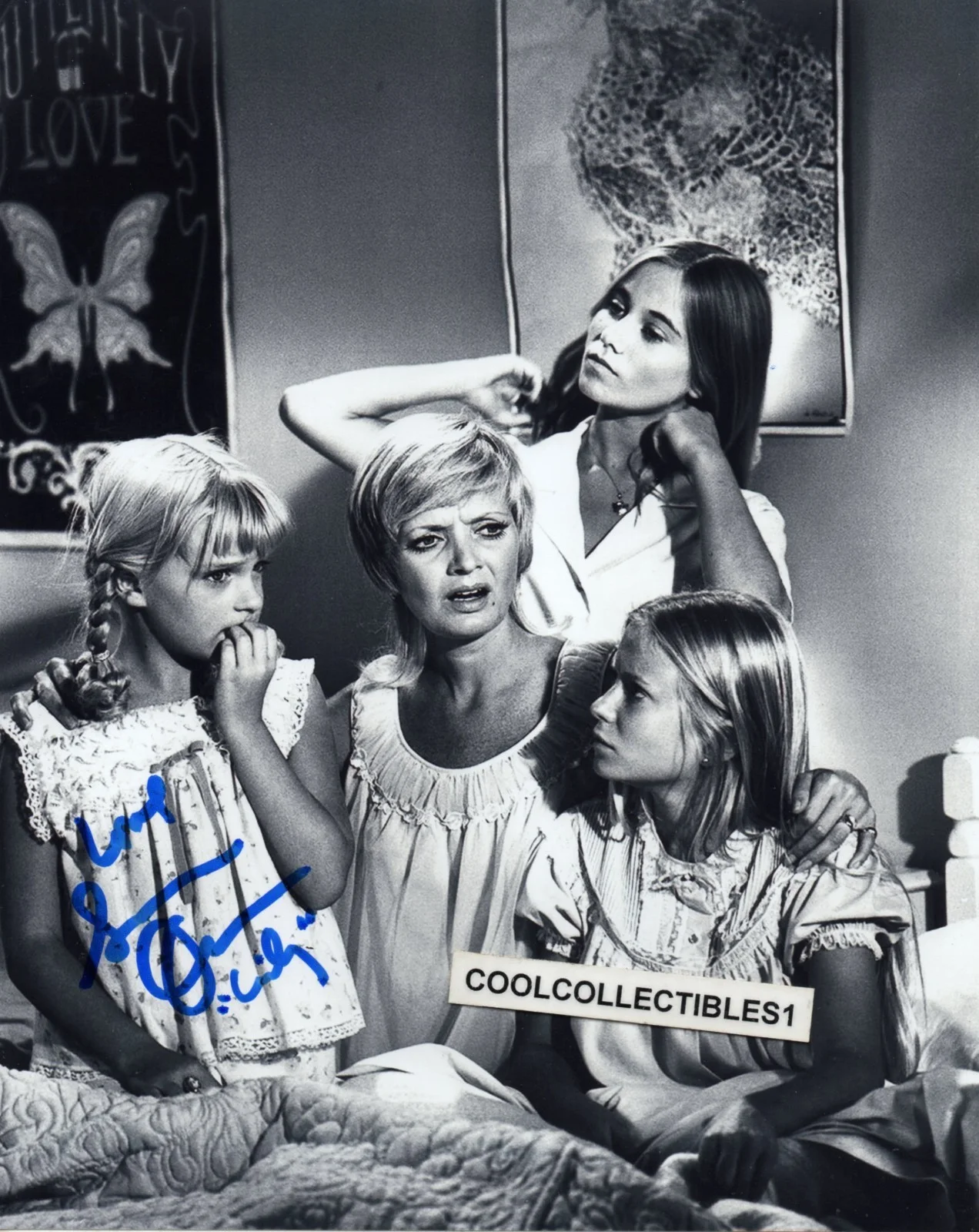 SUSAN OLSEN — SUSAN OLSEN "THE BRADY BUNCH" IN PERSON SIGNED 8X10 BLACK & WHITE PHOTO 1 COA