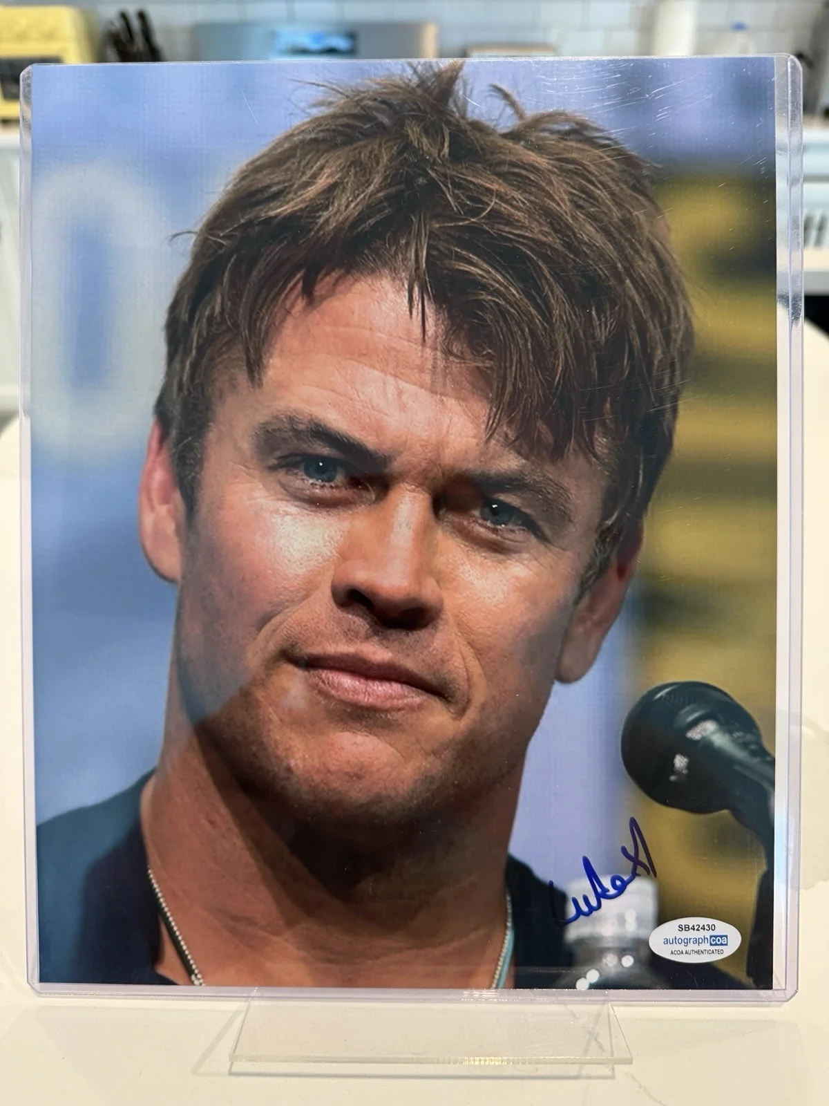 Luke Hemsworth — LUKE HEMSWORTH Authentic Hand-Signed "WESTWORLD" 8x10 Photo COA