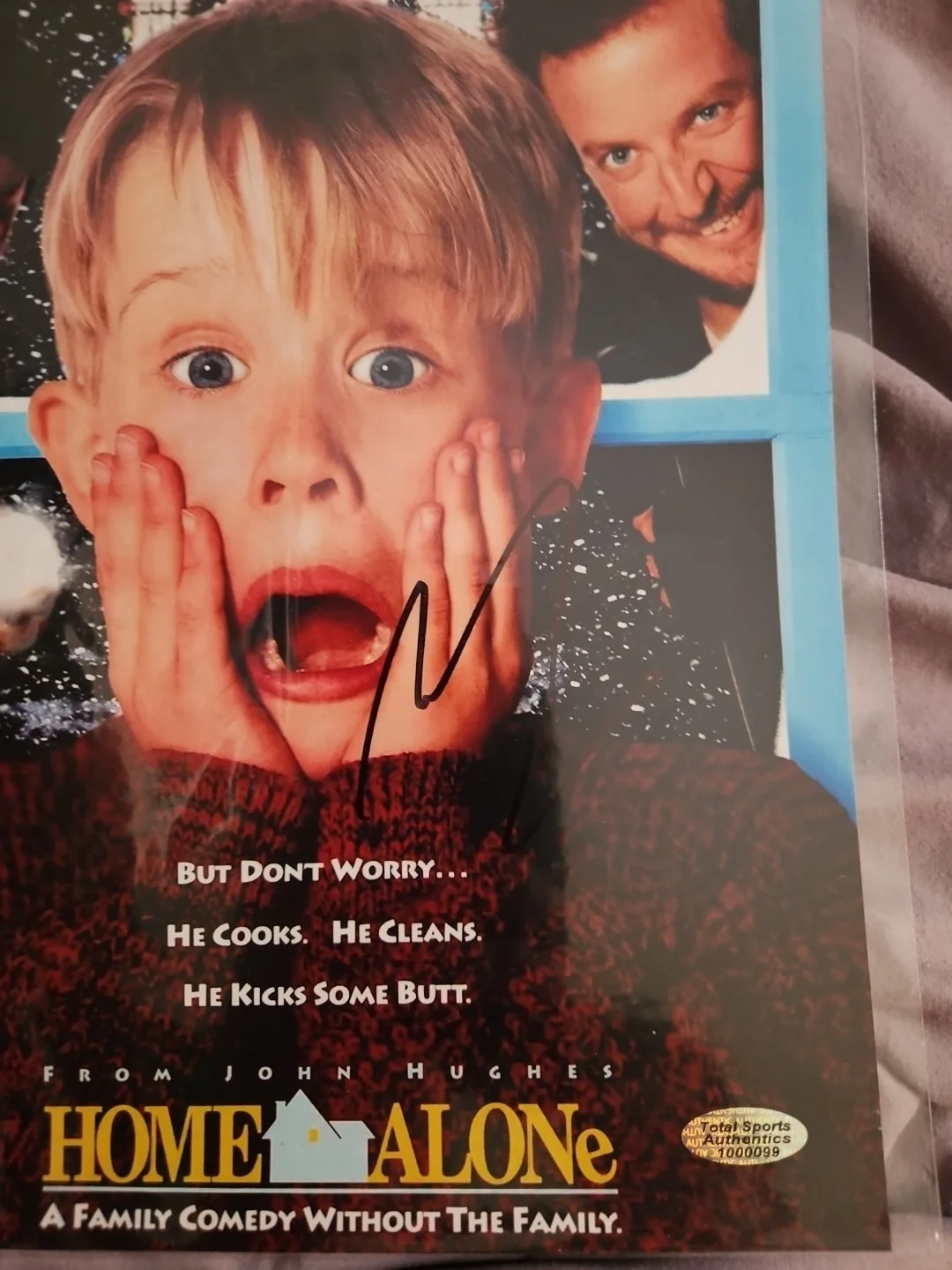 Macaulay Culkin autographed Home Alone 8x10 photo coa, image 2