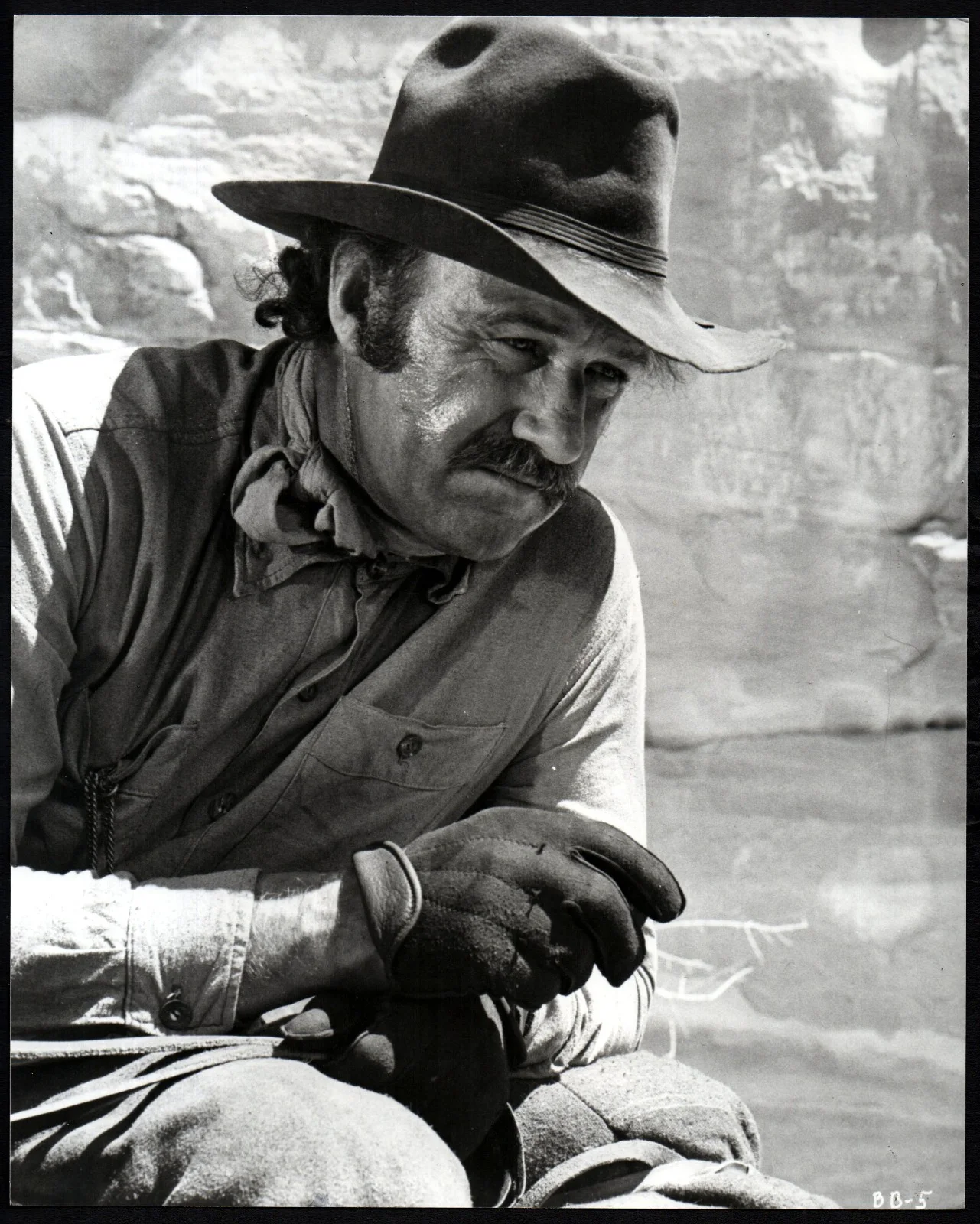 BITE THE BULLET 1975 Gene Hackman, Jan-Michael Vincent 2 10x8 STILLS, image 3