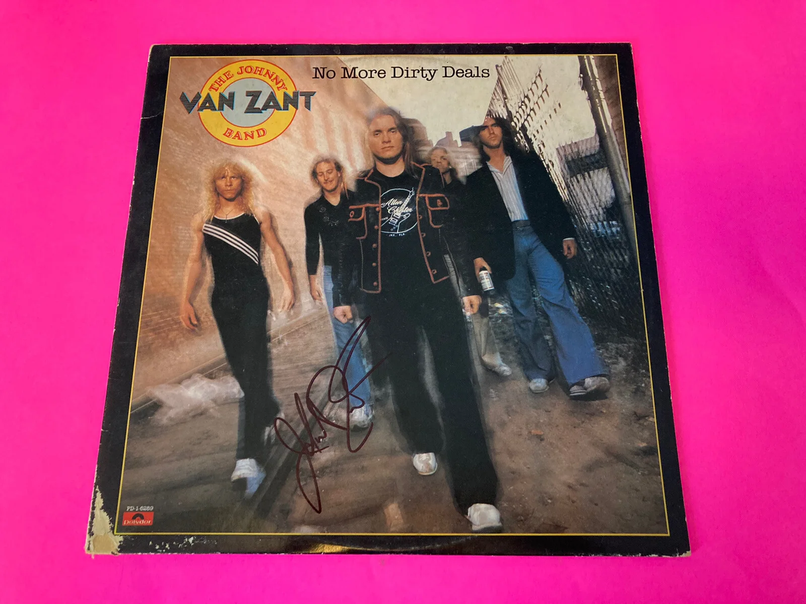 JOHNNY VAN ZANT LYNYRD SKYNYRD SIGNED NO MORE DIRTY DEAL VINYL LP *PROOF* PSA, изображение 2