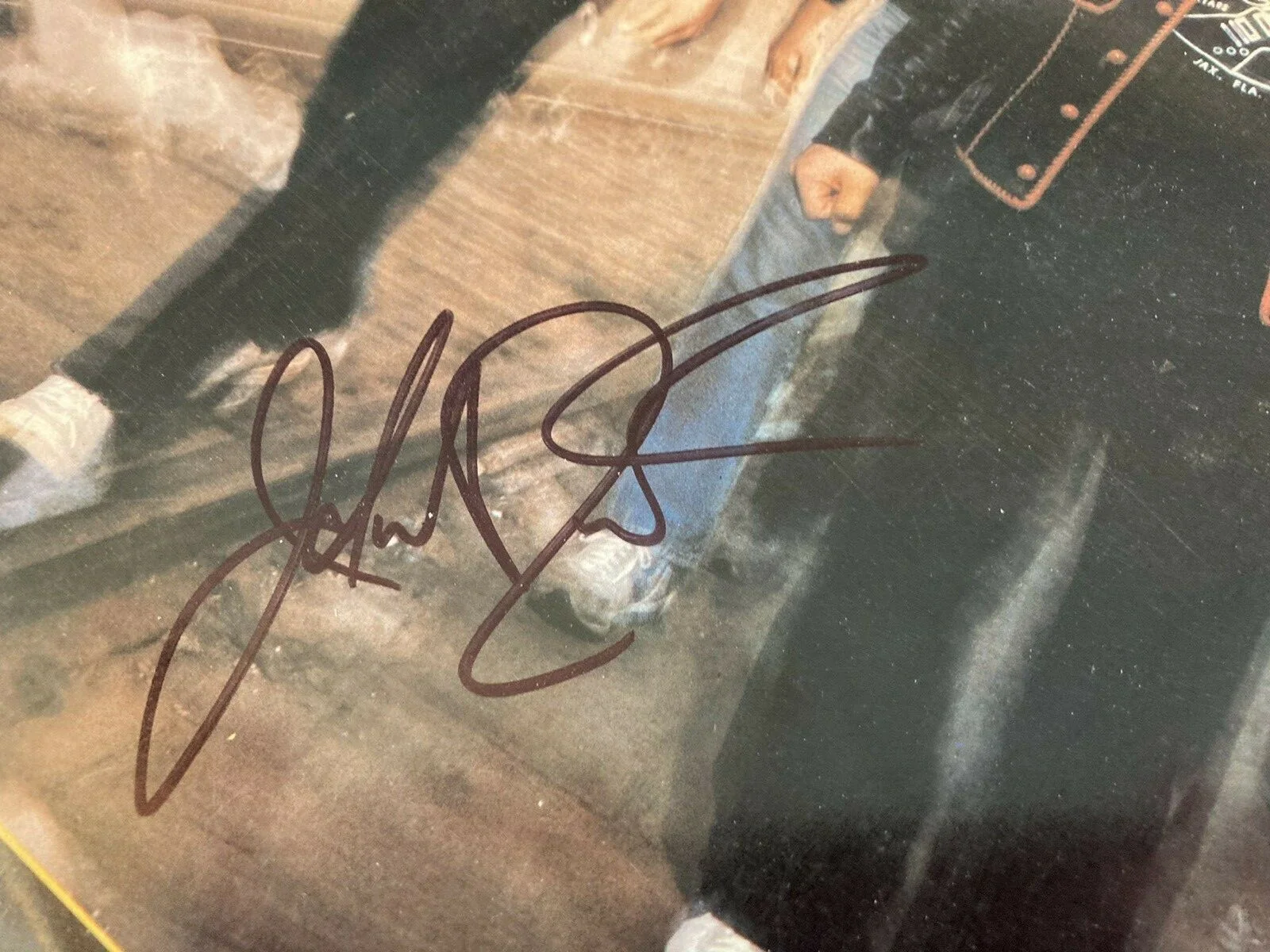 JOHNNY VAN ZANT LYNYRD SKYNYRD SIGNED NO MORE DIRTY DEAL VINYL LP *PROOF* PSA, изображение 3