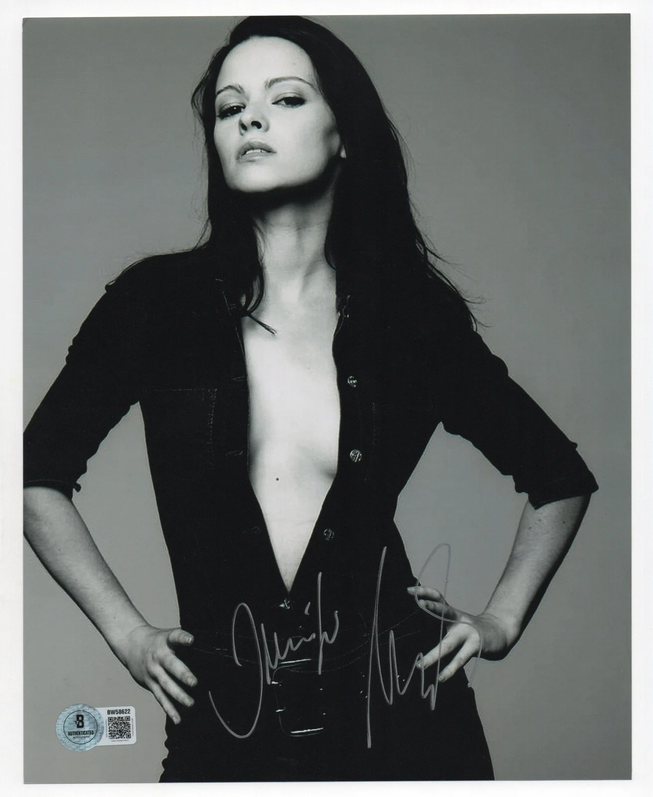 Jennifer Ulrich — Jennifer Ulrich autographed signed 8x10 photo Beckett BAS COA Sexy Hot Dignity