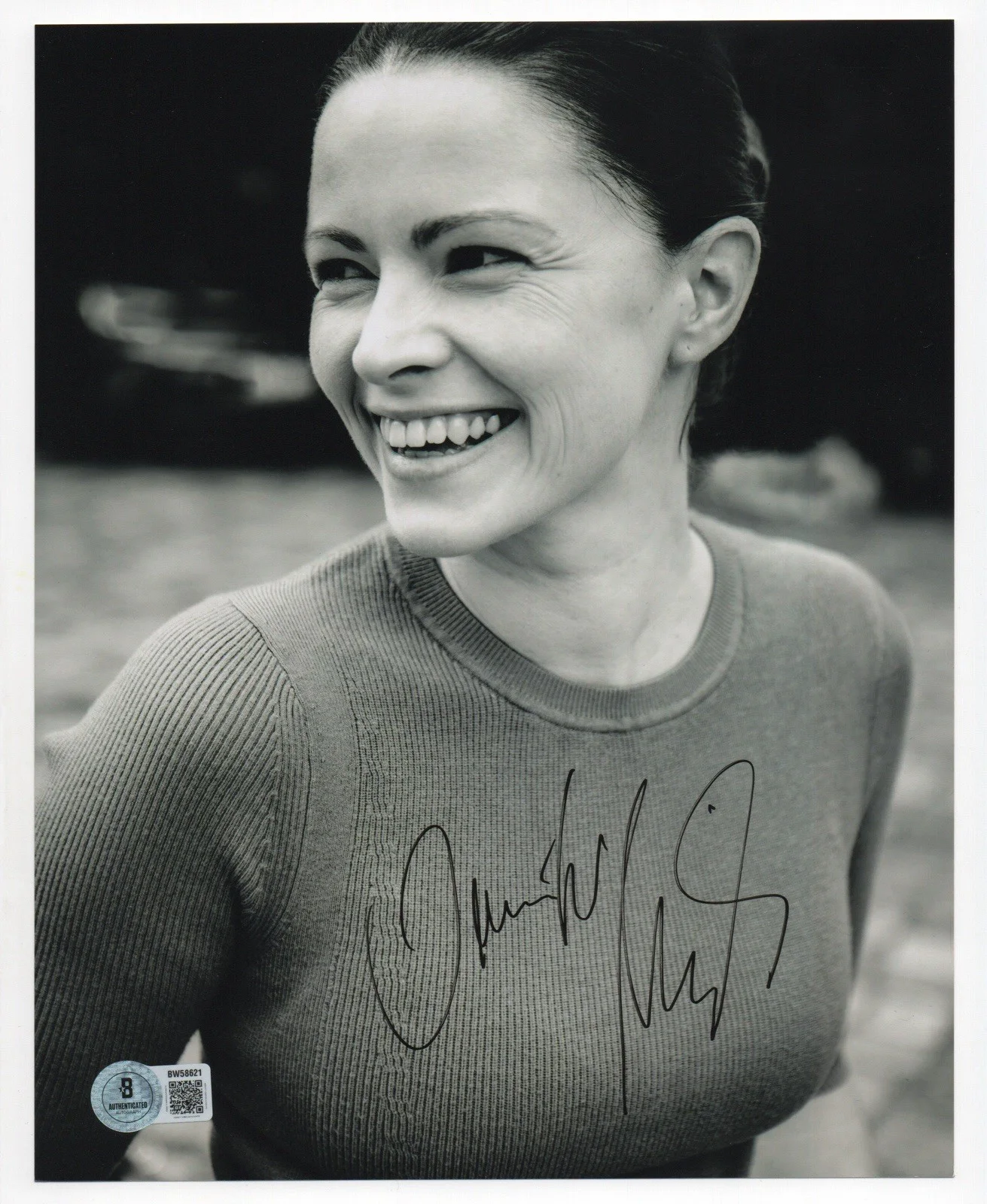 Jennifer Ulrich — Jennifer Ulrich autographed signed 8x10 photo Beckett BAS COA Sexy Hot Dignity