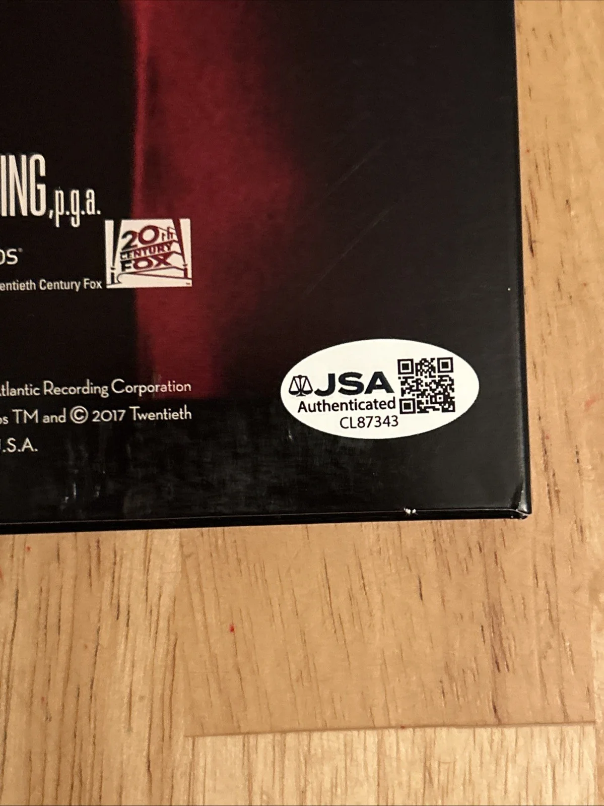 Hugh Jackman Autographed The Greatest Showman Vinyl JSA Certified, image 5