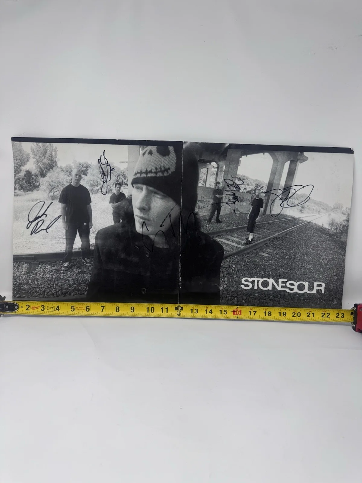 Stone Sour - Stone Sour CD AND DVD AUTOGRAPHED BY WHOLE BAND, image 2