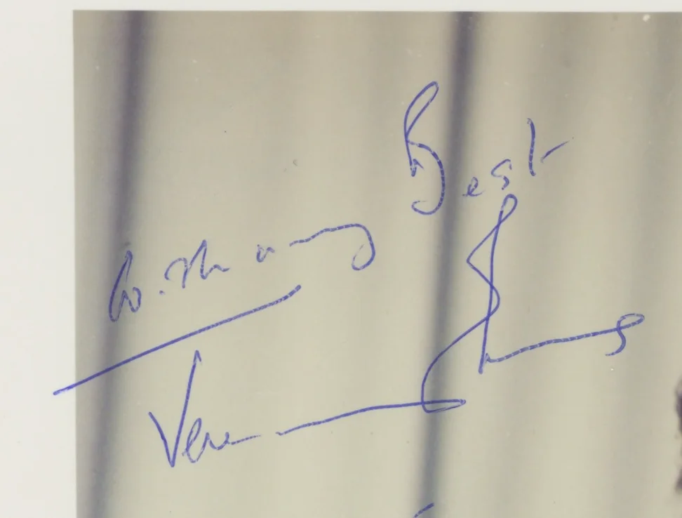 Jeremy Irons Batman Vintage Autographed Signed 8x10 Photo AMCo COA 26187, изображение 2
