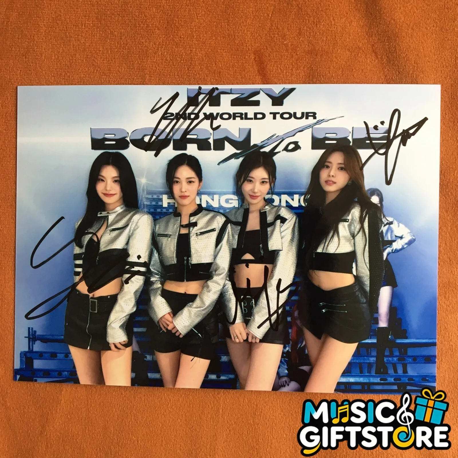 ITZY Autographed Signed GROUP Photo 4*6 K-POP COLLECTION Limited 2024B #MUGS, изображение 3