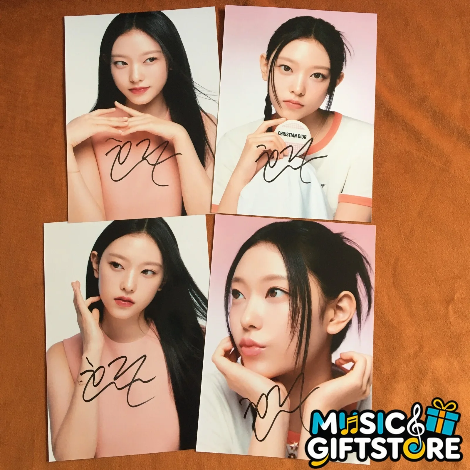 NEWJEANS HAERIN Autographed Signed Photo K-POP Collection 4*6 2024 #MUGS, image 2