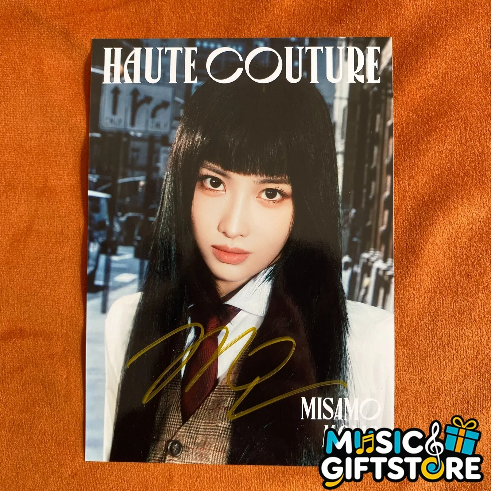 TWICE MOMO Autographed Signed Photo HAUTE COUTURE 4*6 K-POP Collection 2024 #MUG, image 3