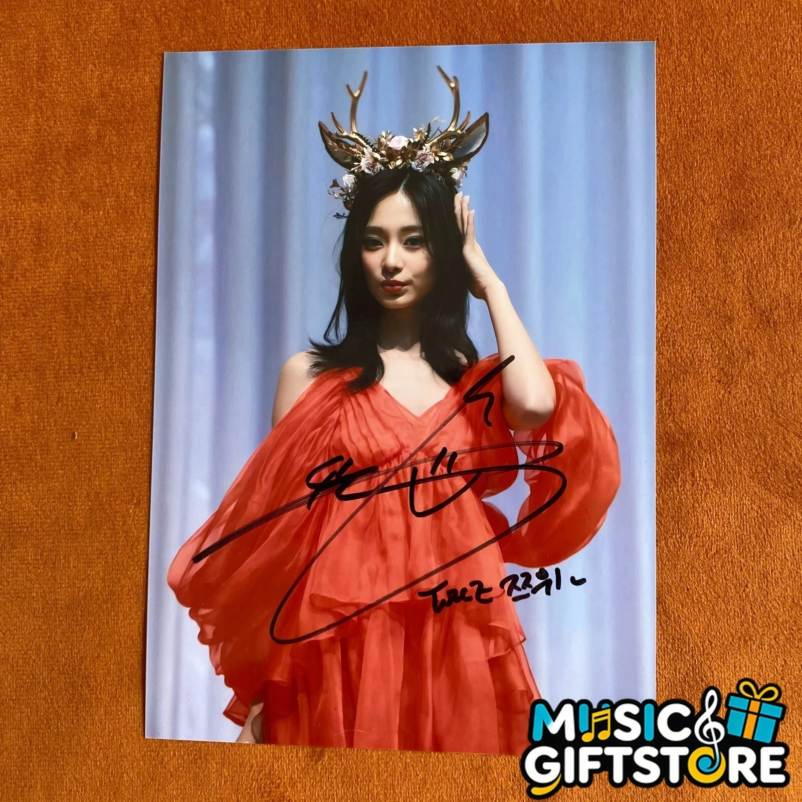 TWICE Tzuyu Autographed Signed Photo 4*6 K-POP Collection 2024 #MUGS, image 5