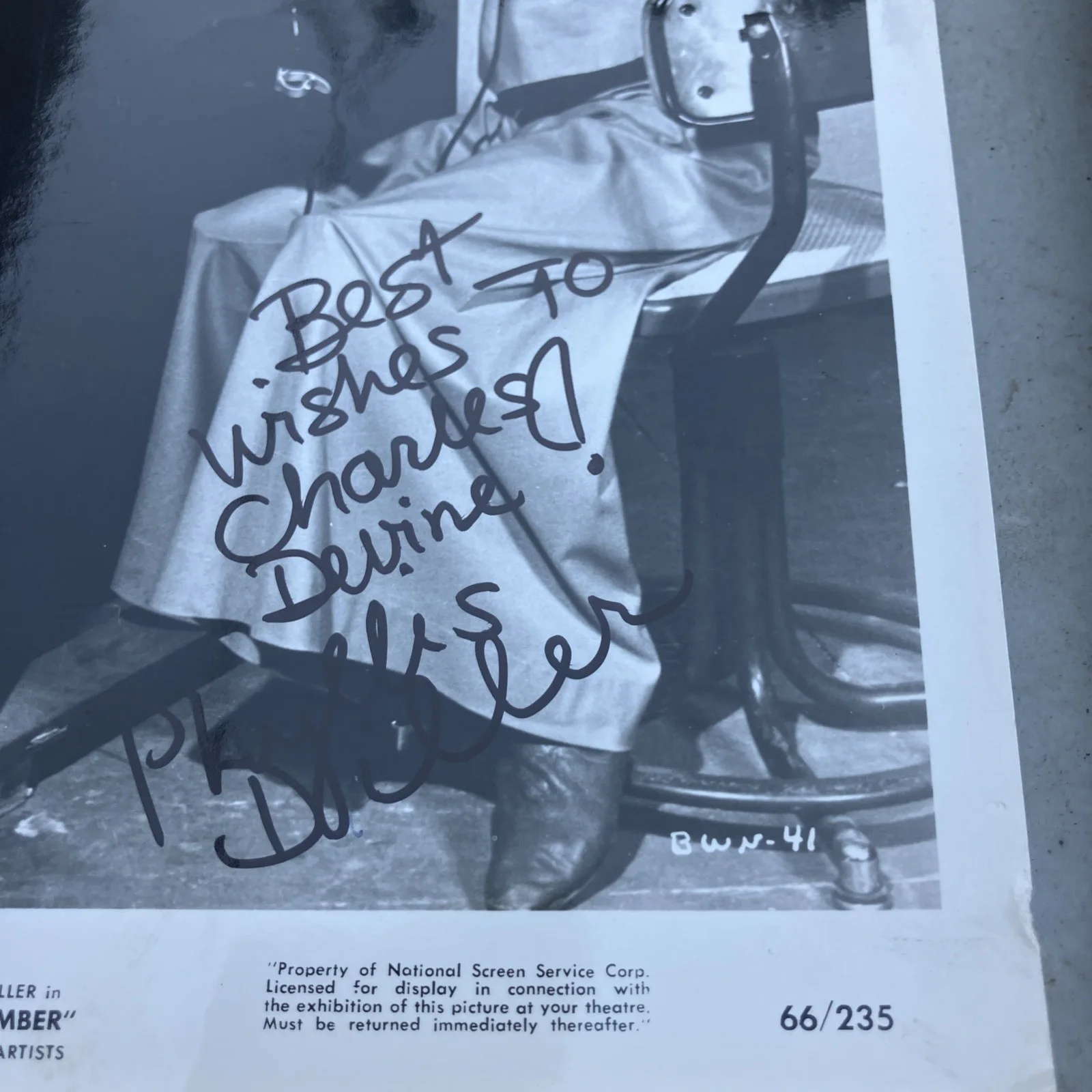 Phyllis Diller — PHYLLIS DILLER signed autographed 8x10 photo Movie Still Bob Hope Elke Sommer, изображение 2