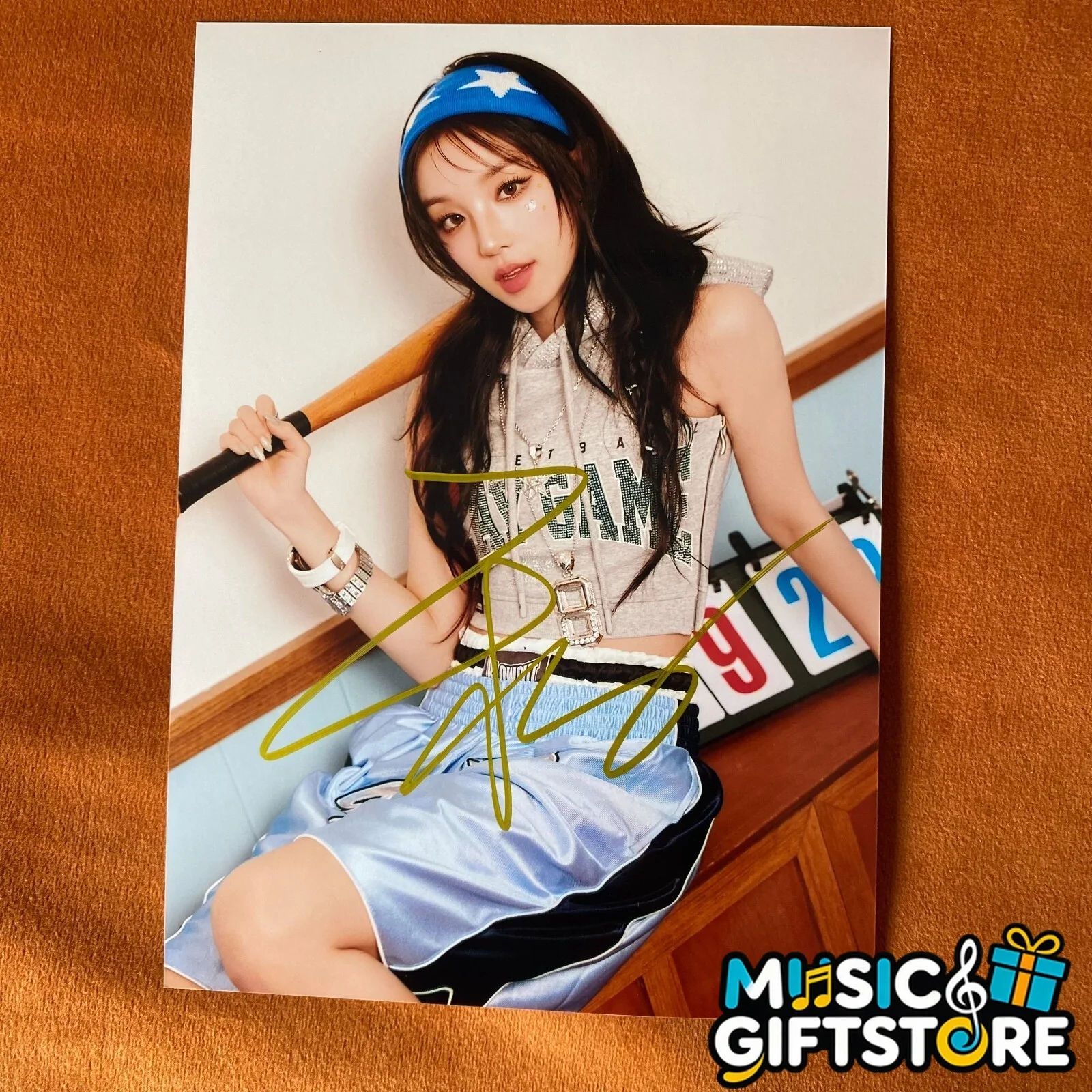 GIDLE SONG YUQI Autographed Signed Photo Autographs K-POP Collectibles 2024 #MUG, изображение 3