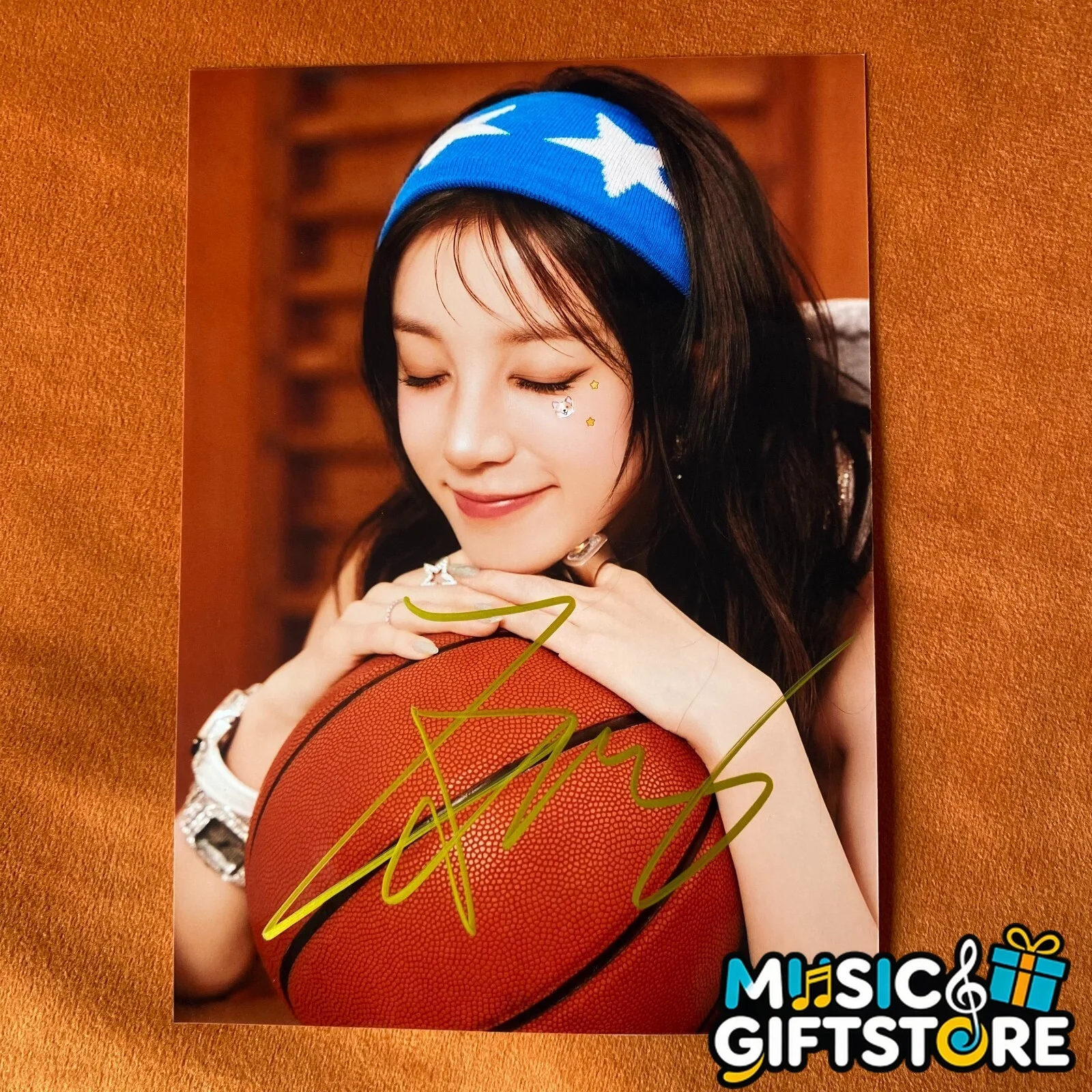 GIDLE SONG YUQI Autographed Signed Photo Autographs K-POP Collectibles 2024 #MUG, изображение 4