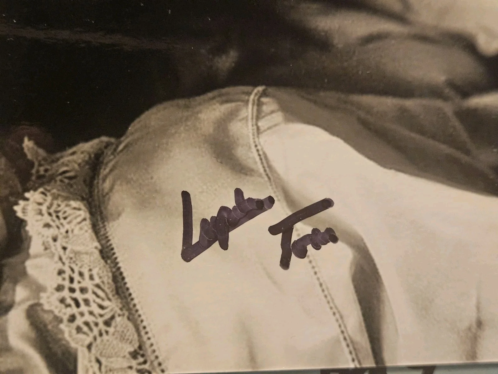 Lupita Tovar — LUPITA TOVAR ~ 8 x 10 B&W AUTOGRAPHED PHOTO, изображение 2