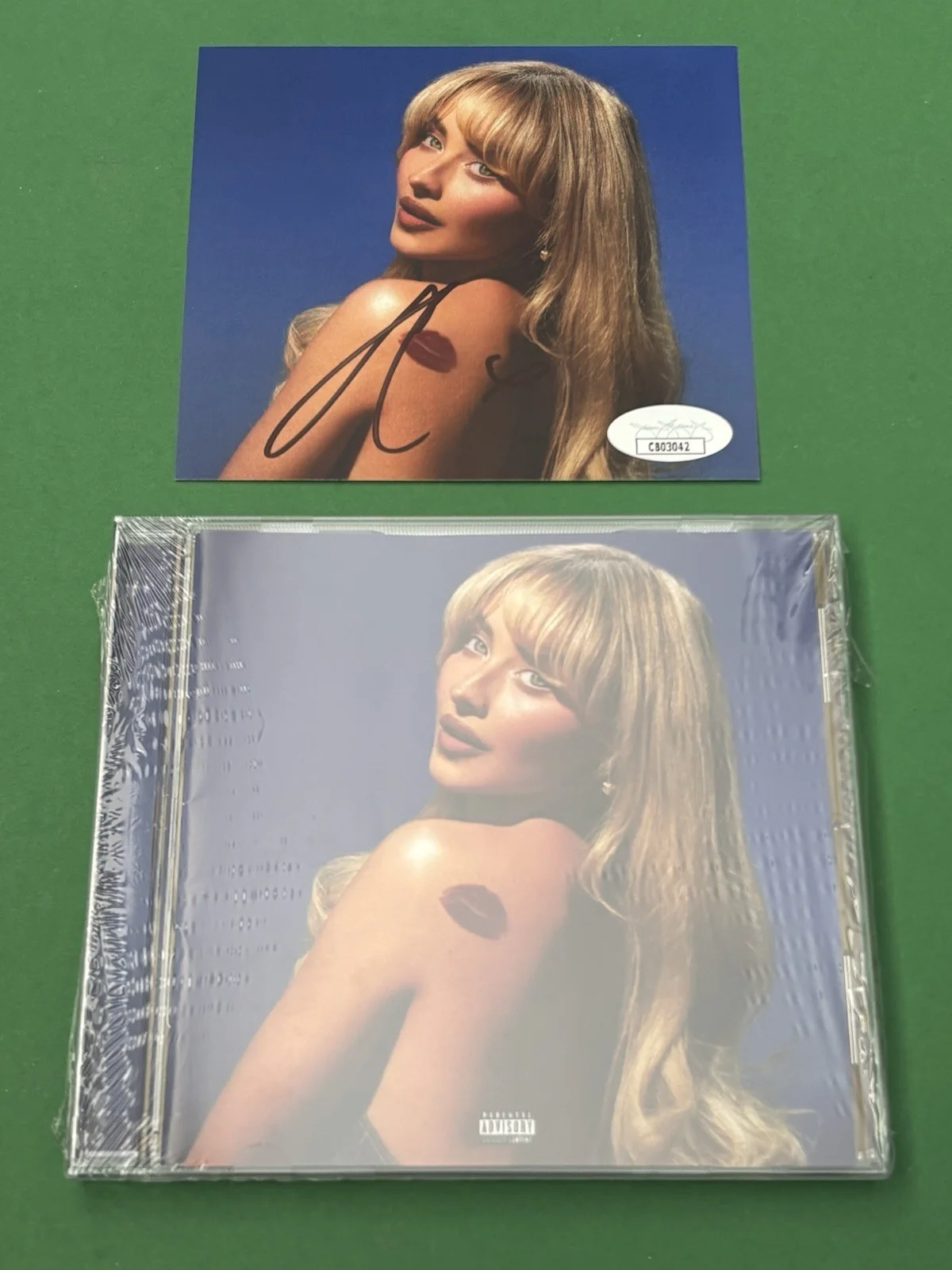 Sabrina Carpenter Short N Sweet CD + Signed Autographed Art Card JSA COA, image 3