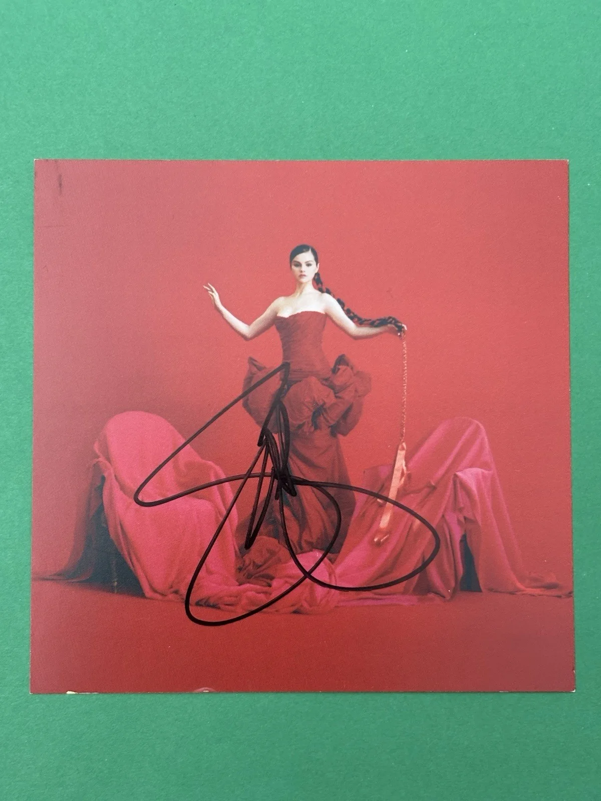 Selena Gomez Revelacion CD + Signed Autographed Art Card JSA COA, изображение 2