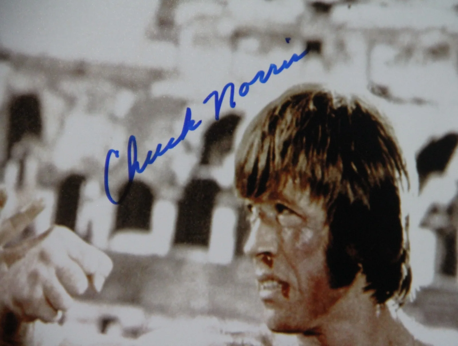 SIGNED CHUCK NORRIS 11x14 Color Photo W/Bruce Lee, with Beckett Witnessed COA, изображение 4