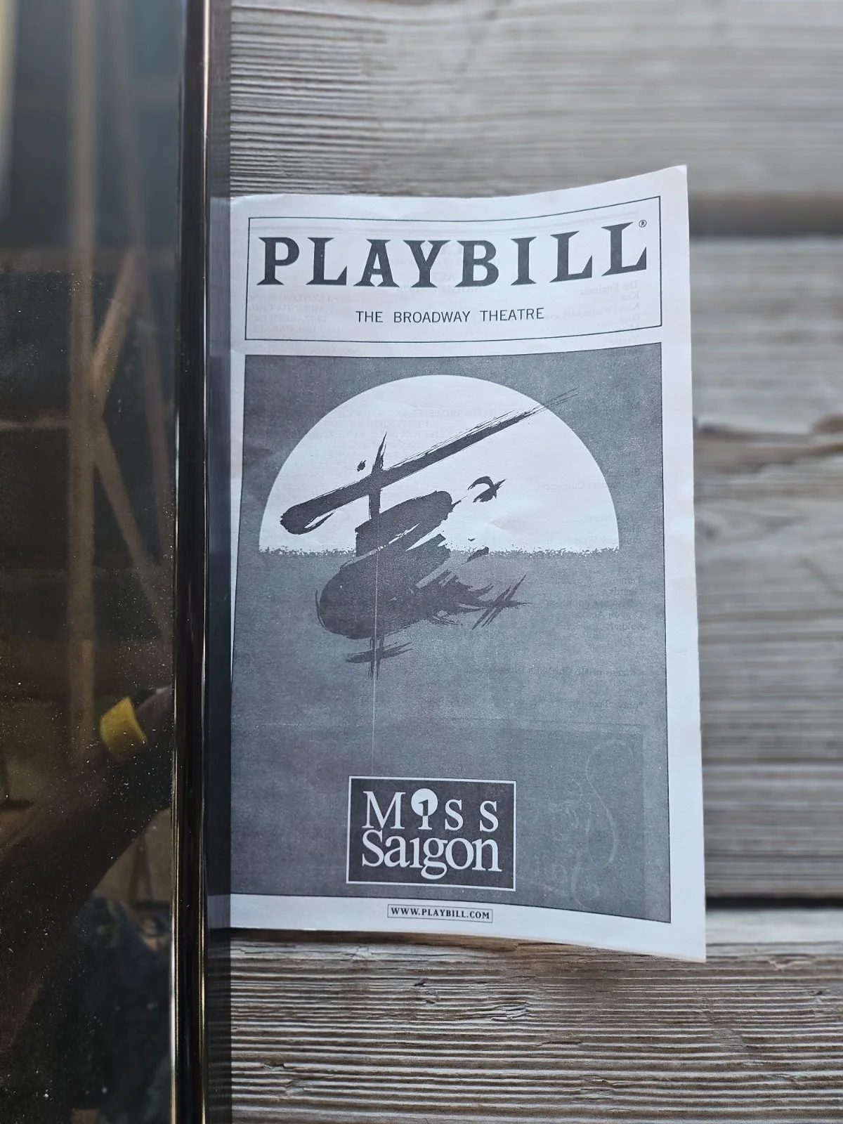 Framed Broadway Poster of Final Show Miss Saigon Signed Cast 2000 - 19" x 27", изображение 3