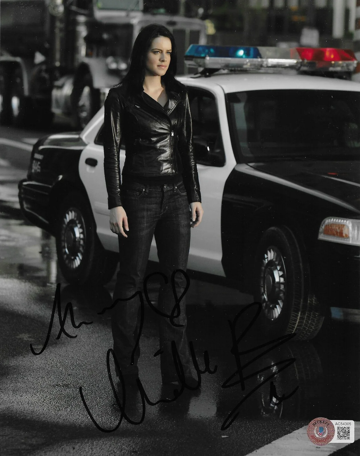 Michelle Ryan — Michelle Ryan Signed 8x10 Photo Autographed BAS Bionic Woman East Enders