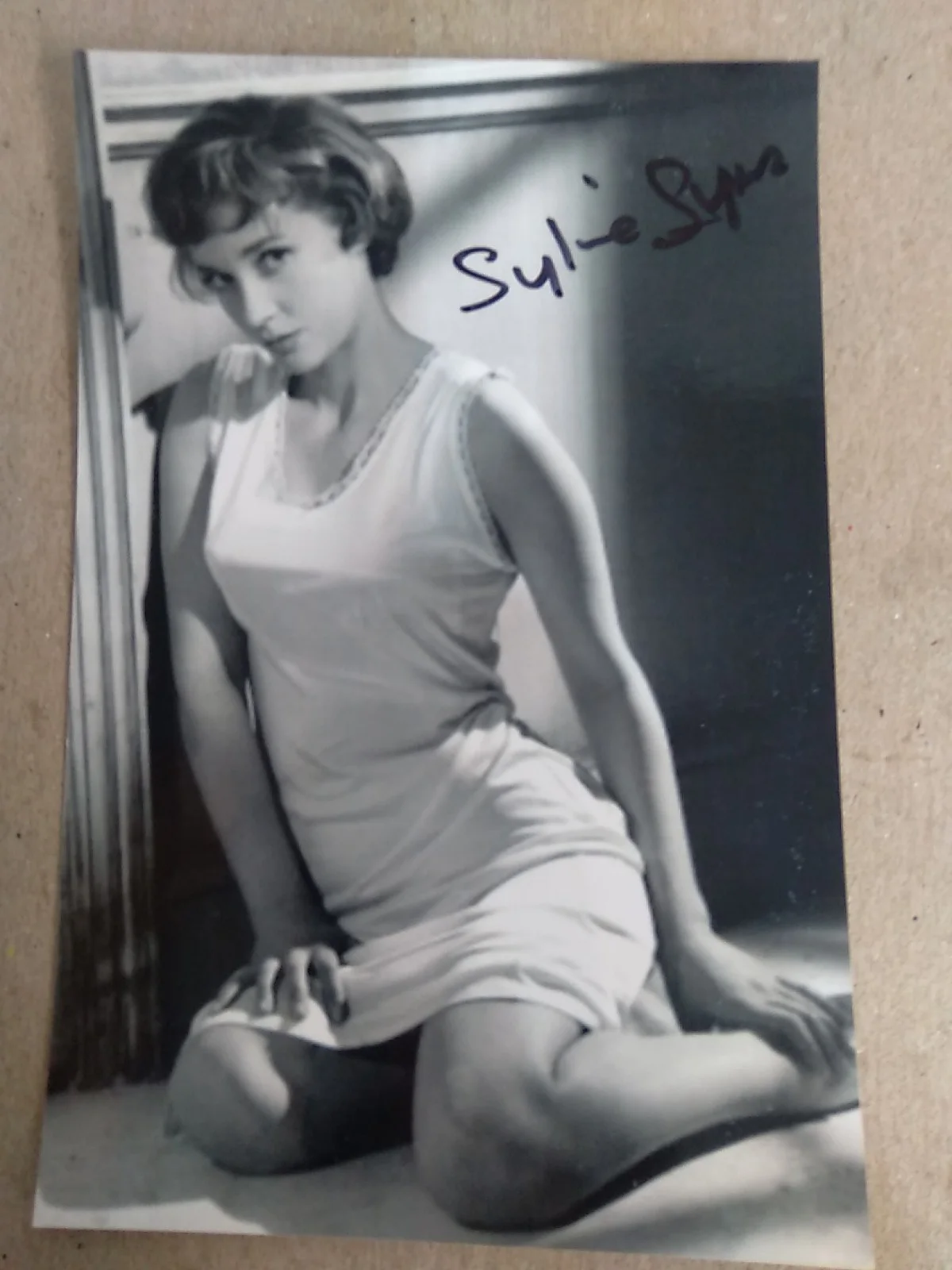 Sylvia Syms "No Trees In The Street"- 1959 Signed Autograph 6x4in Photo, изображение 3