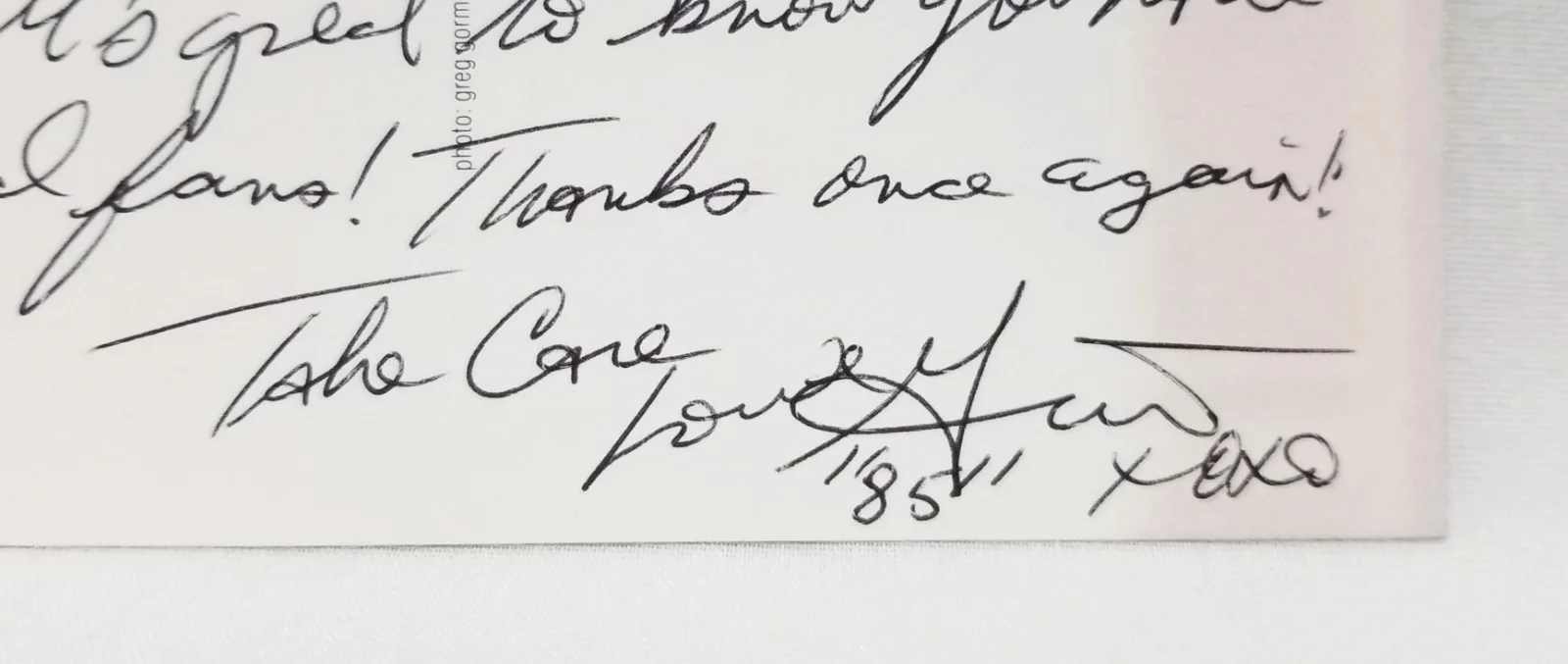 Vintage Go-Go's Gina Schock Signed Postcard with Envelope Talk Show 1985 RARE, изображение 3