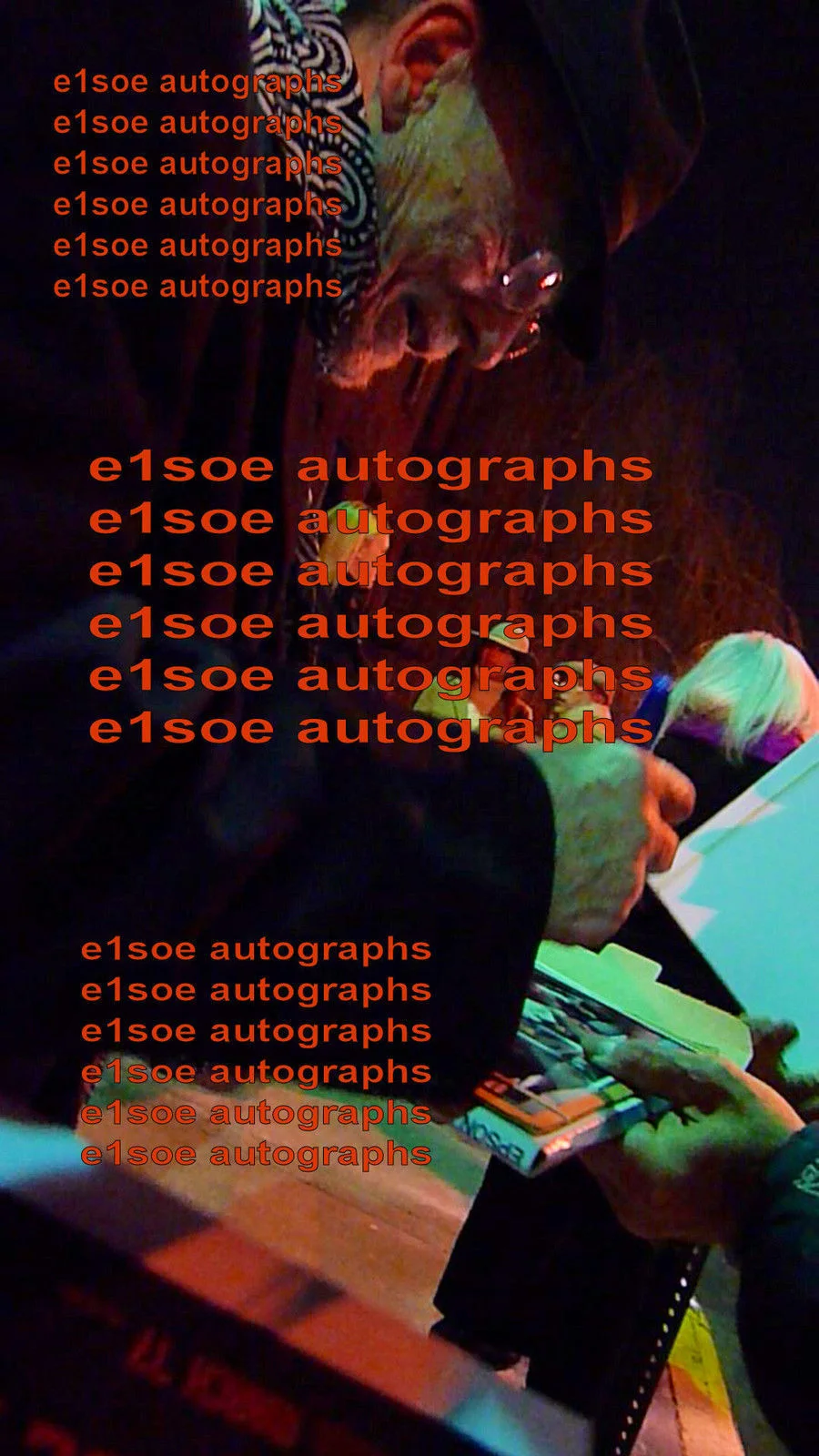 John Hurt — John Hurt signed Krapp's 8x10 Photo - In Person proof - Alien, Indiana Jones, изображение 3