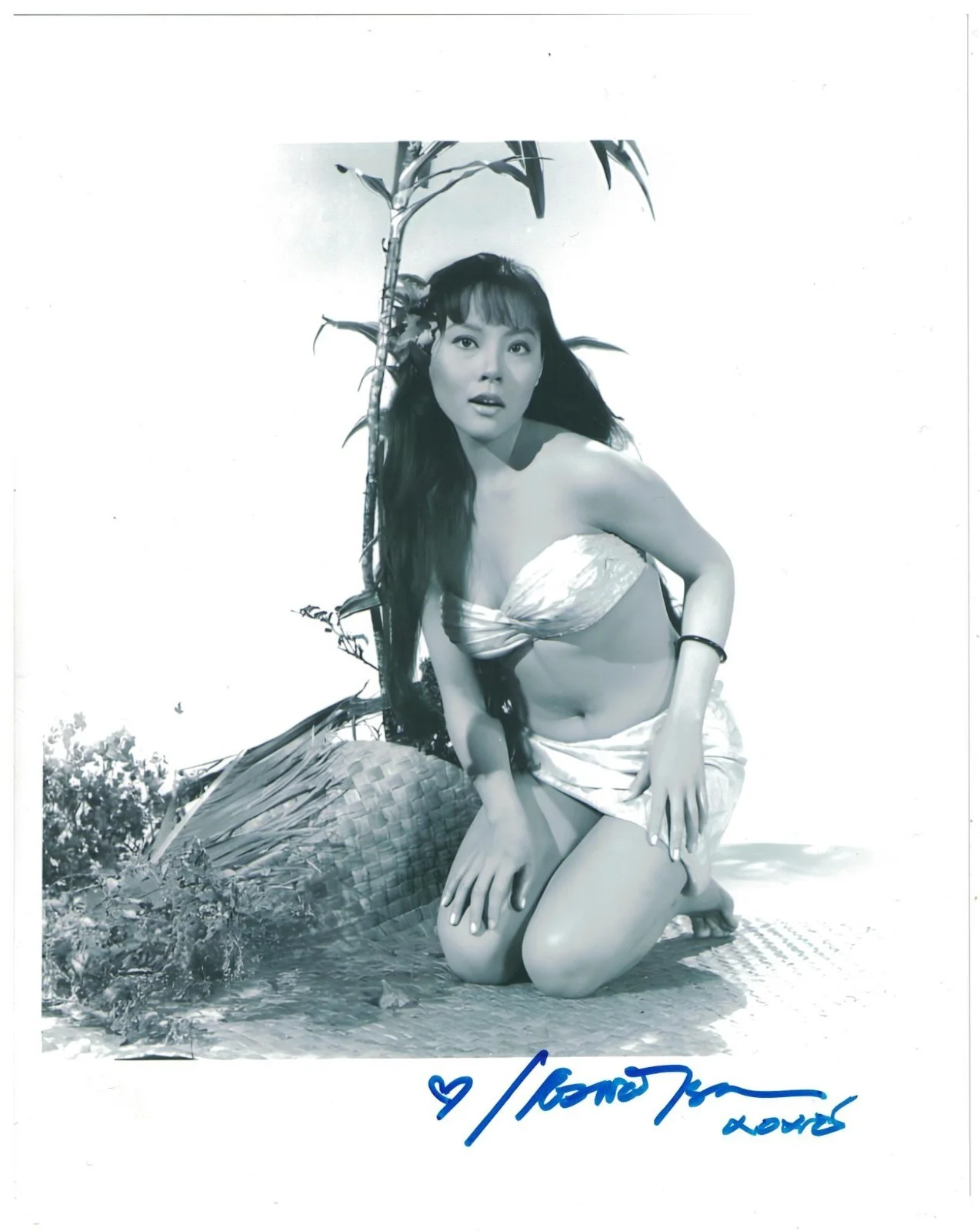 Irene Tsu — Irene Tsu Signed Autographed 8 x 10 Photo Actress Sexy B