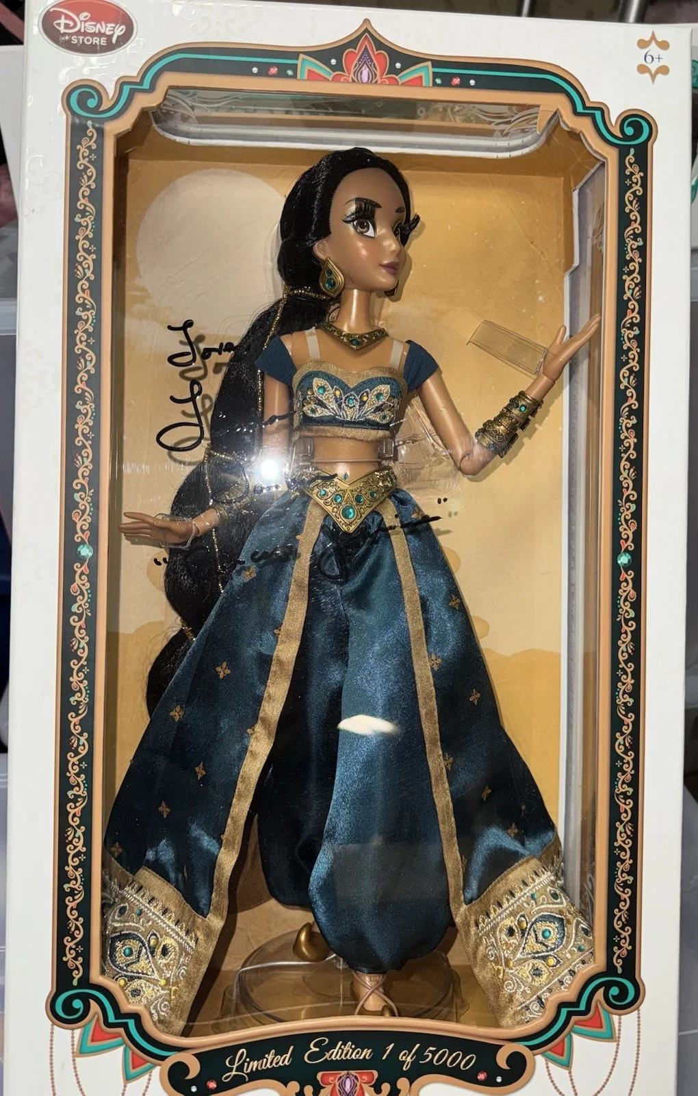 Linda Larkin — Jasmine , Aladdin, Signed Autographed , Aladdin Doll , Disney LE, image 2