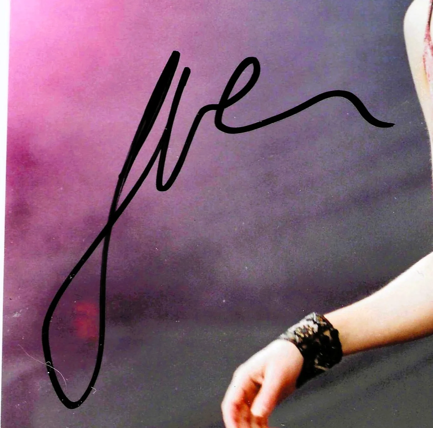 SHARON CORR SIGNED of "The Coors" 8x10 Photograph ~ COA -, изображение 2