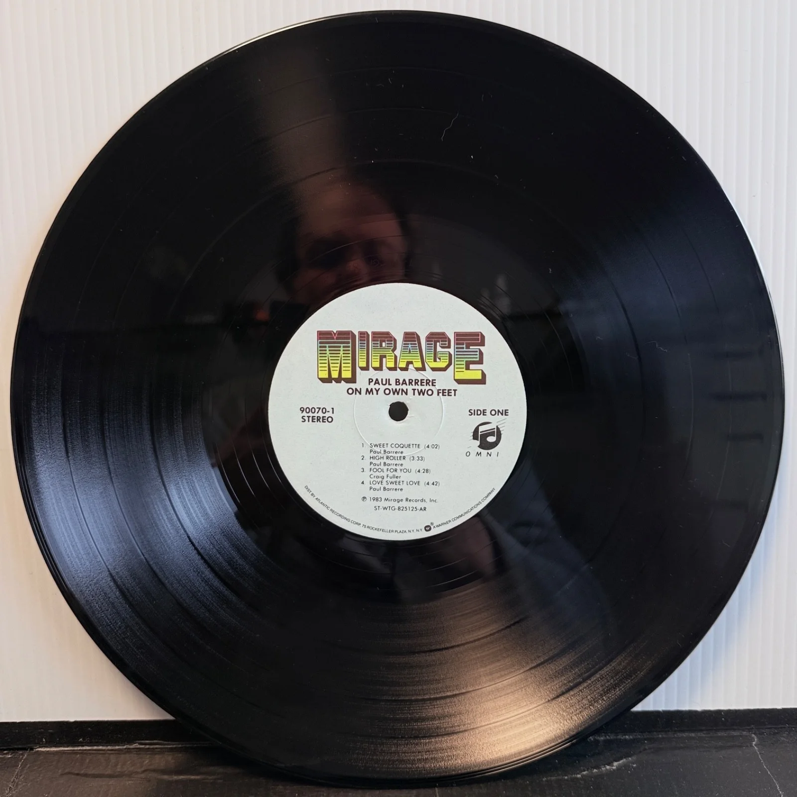 AUTOGRAPHED- PAUL BARRERE (Little Feat) "On My Own Two Feet" vinyl LP 90070-1 NM, изображение 4