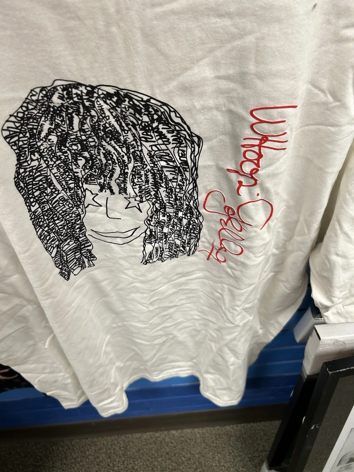 Whoopi Goldberg — WHOOPI GOLDBERG AUTOGRAPHED SIGNED Vintage 1990’s Planet Hollywood Tee Shirt BAS, изображение 3