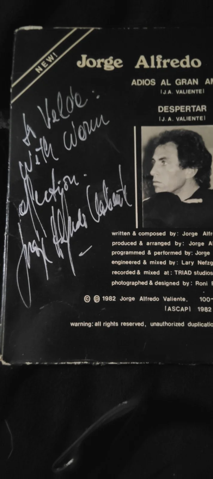Jorge Alfredo Valiente Autograph Vinyl Rare, image 2