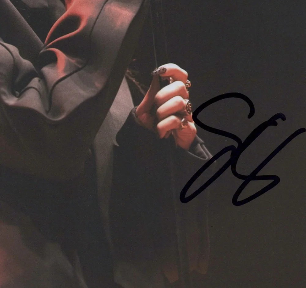 Sienna Spiro — Sienna Spiro signed Autographed 8x10 Photo PROOF d SINGER Die On A Hill COA, image 3