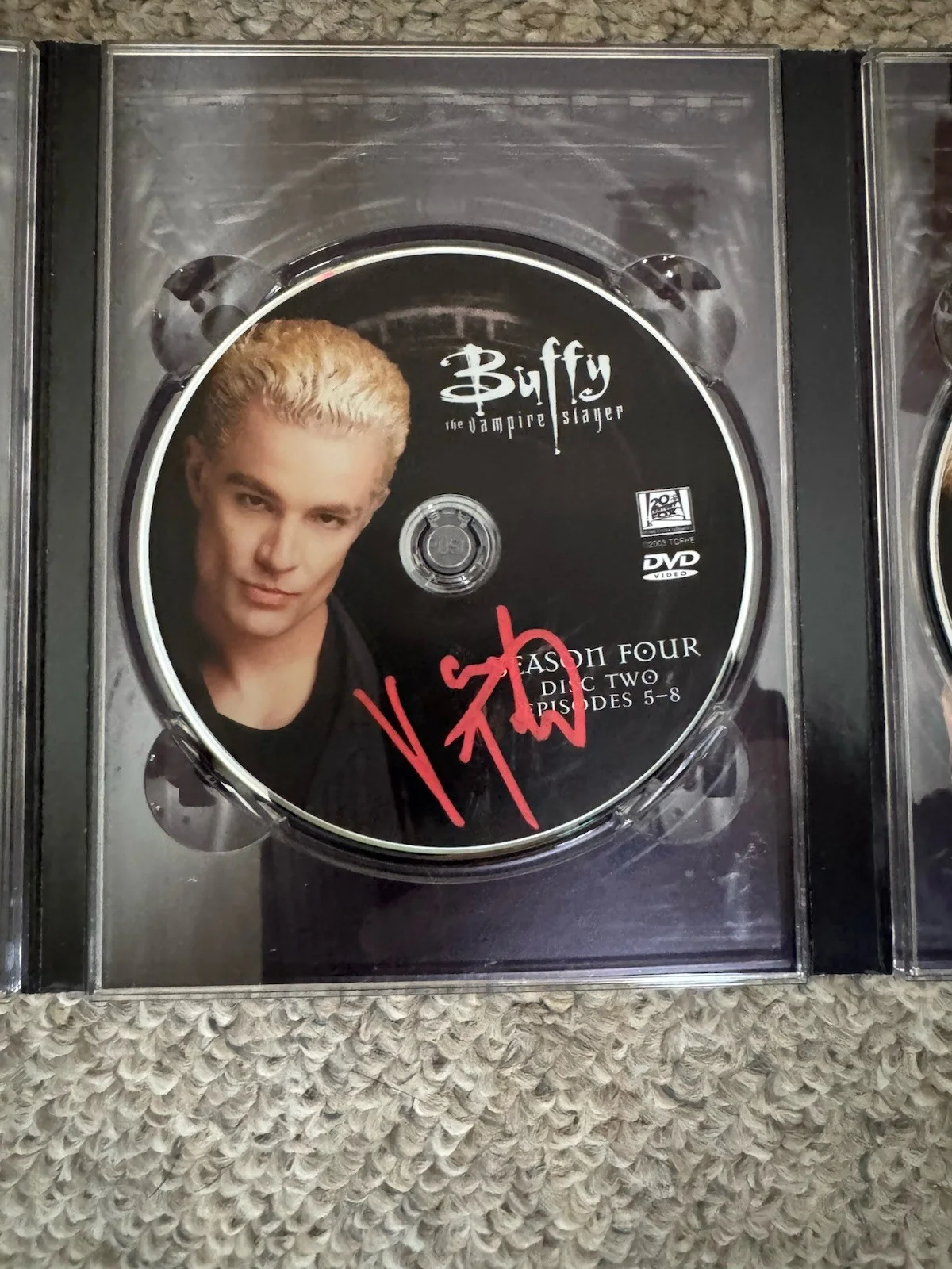 Nicholas Brendon — Buffy the Vampire Slayer Season 4 DVD SIGNED NICHOLAS BRENDON AUTOGRAPH MARSTERS, изображение 2