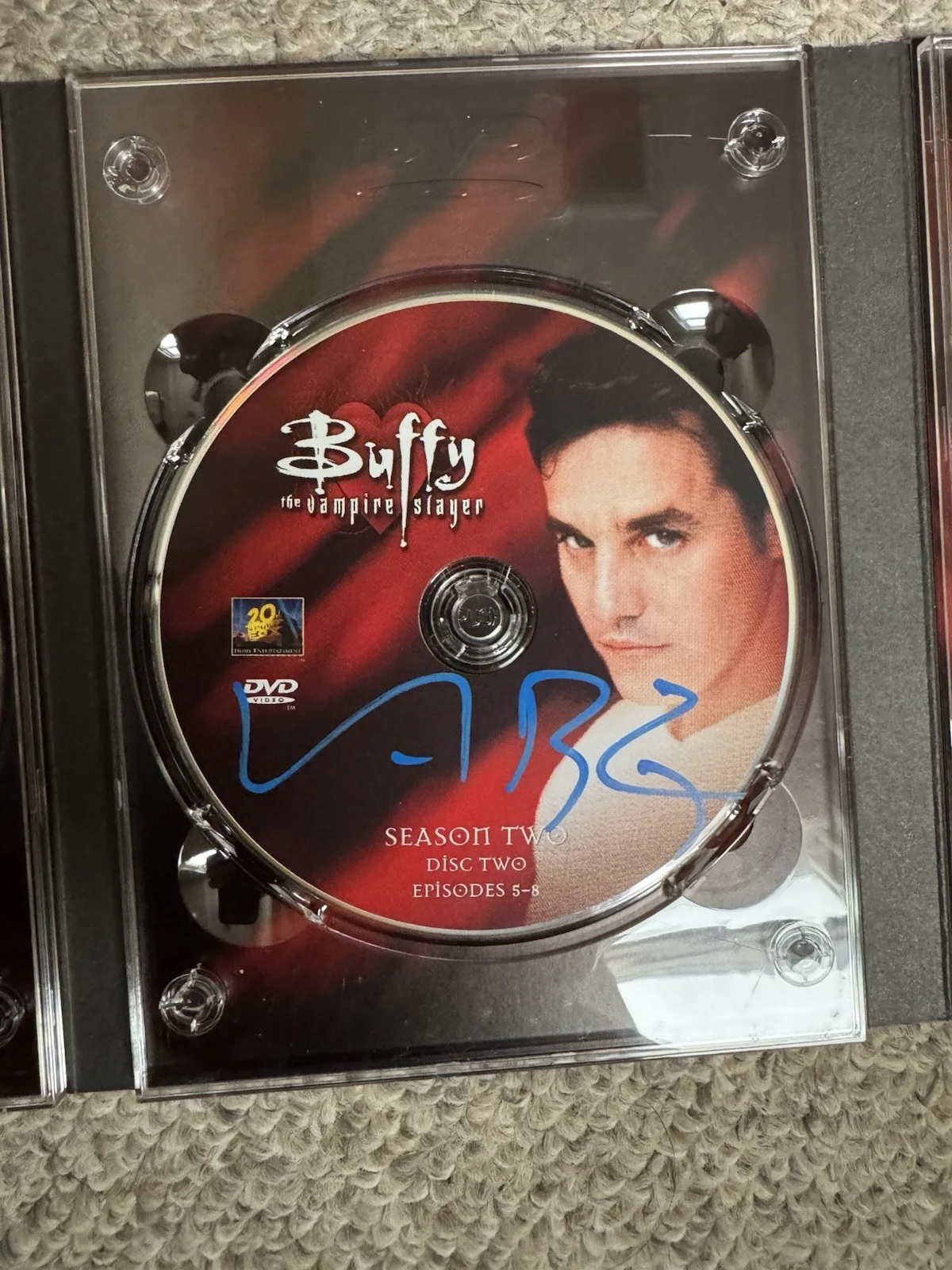 Nicholas Brendon — Buffy the Vampire Slayer Season 2 DVD SIGNED NICHOLAS BRENDON AUTOGRAPH MARSTERS, изображение 2