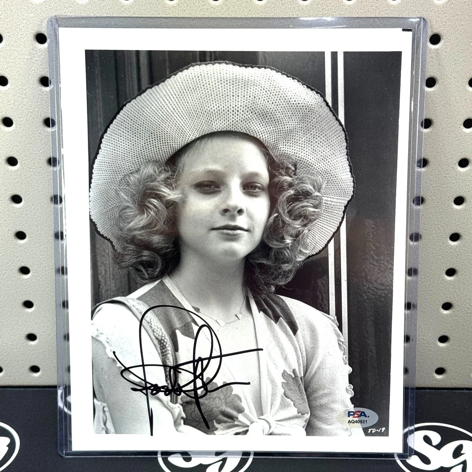 Jodie Foster — JODIE FOSTER Signed 8x10 Photo PSA DNA Certified Autograph TAXI DRIVER Auto