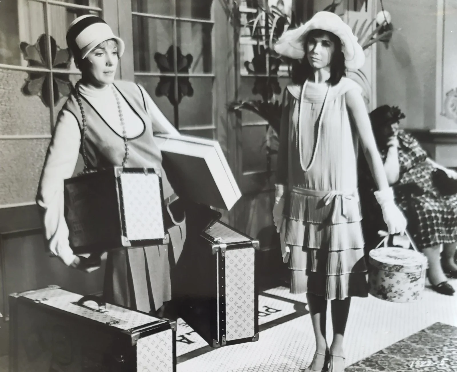 JULIE ANDREWS - 3 VINTAGE ORIGINAL 1967 PRESS PHOTOS THOROUGHLY MODERN MILLIE, изображение 5