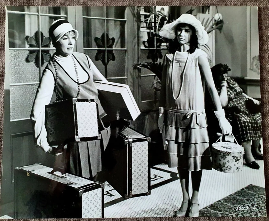 THOROUGHLY MODERN MILLIE - 2 VINTAGE ORIGINAL 1967 PRESS PHOTOS - JULIE ANDREWS, изображение 3
