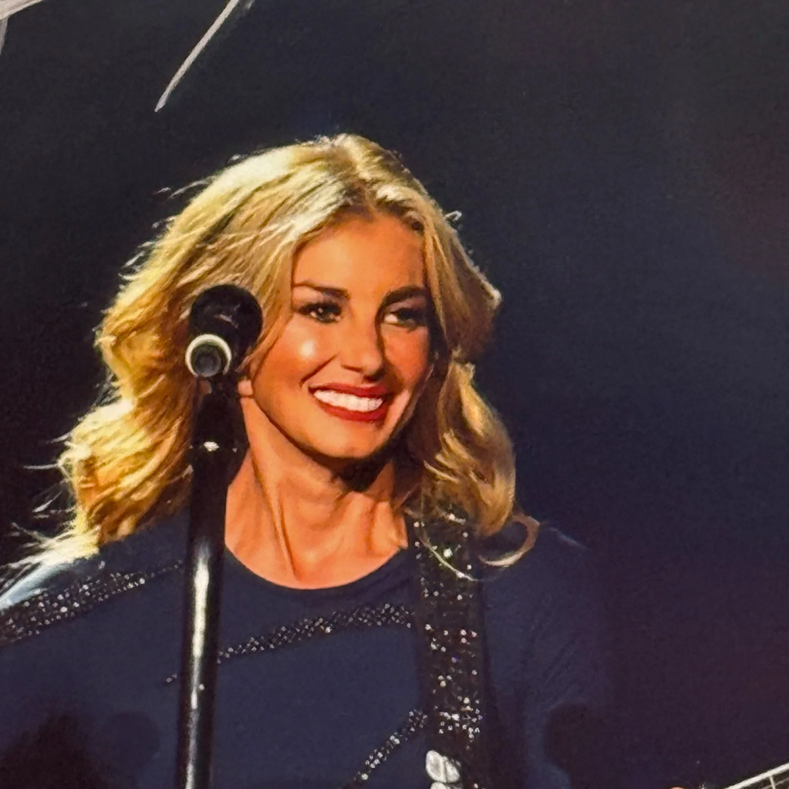 FAITH HILL SIGNED AUTOGRAPHED 8X10 PHOTOGRAPH AUTO PHOTO w/MATCHING HOLOGRAM COA, изображение 2