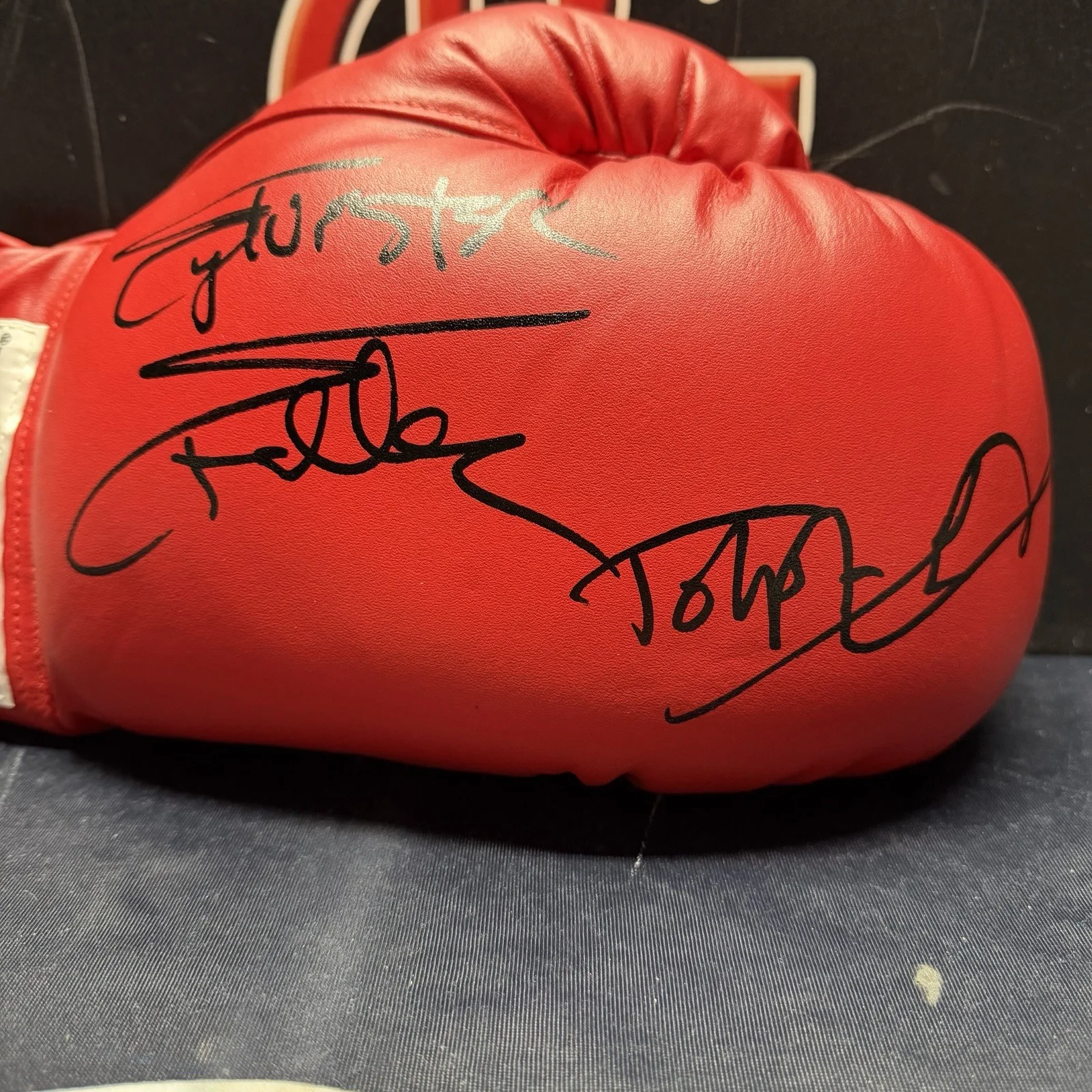Sylvester Stallone, Cast — Sylvester Stallone Dolph Lundgren Autographed Signed Boxing Glove ASI COA Rocky, изображение 2