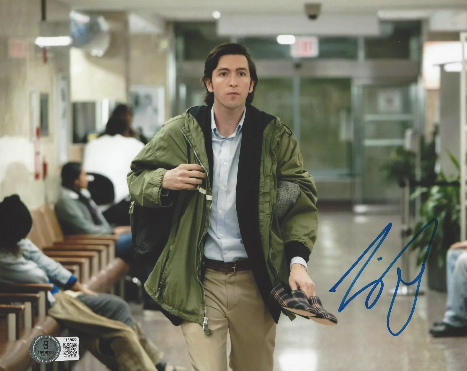 NICHOLAS BRAUN SIGNED 'SUCCESSION' COUSIN GREG 8x10 PHOTO A BECKETT BAS COA, изображение 2