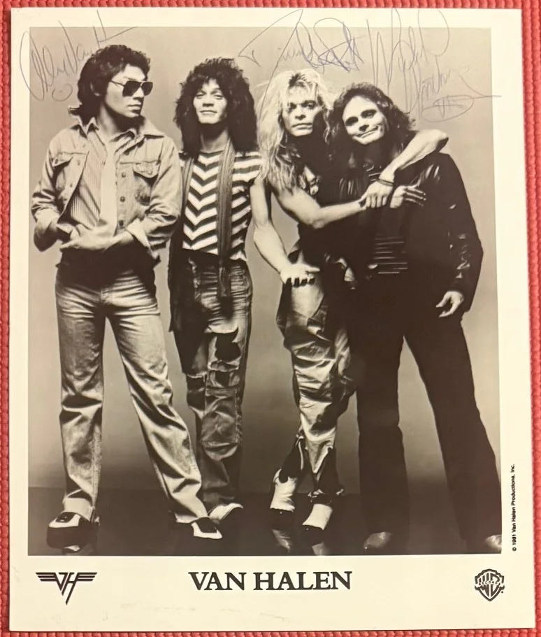 BECKETT LOA signed VAN HALEN x3 autographed 8"x 10" PROMO PHOTO 1981 Roth Era, изображение 2