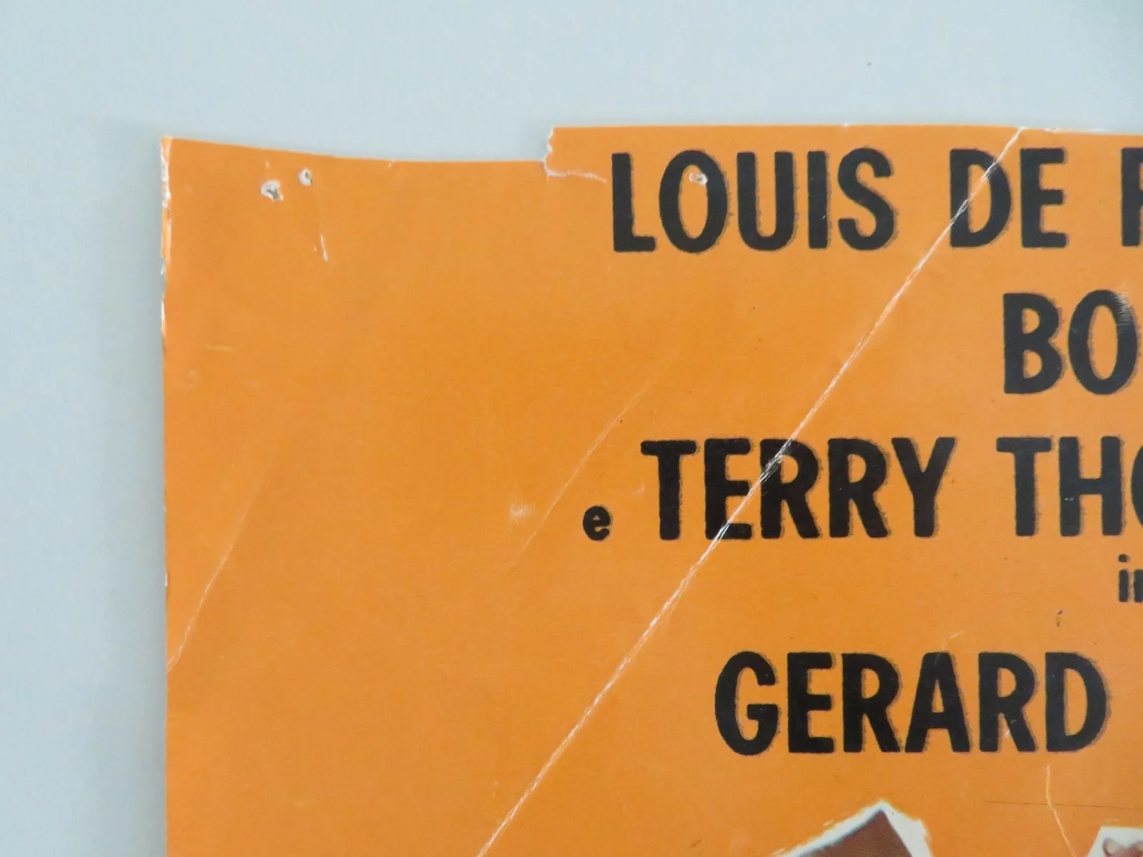 Don't Look Now We're Being Shot At Italian Fotobusta Poster Louis de Funès 1966, изображение 3