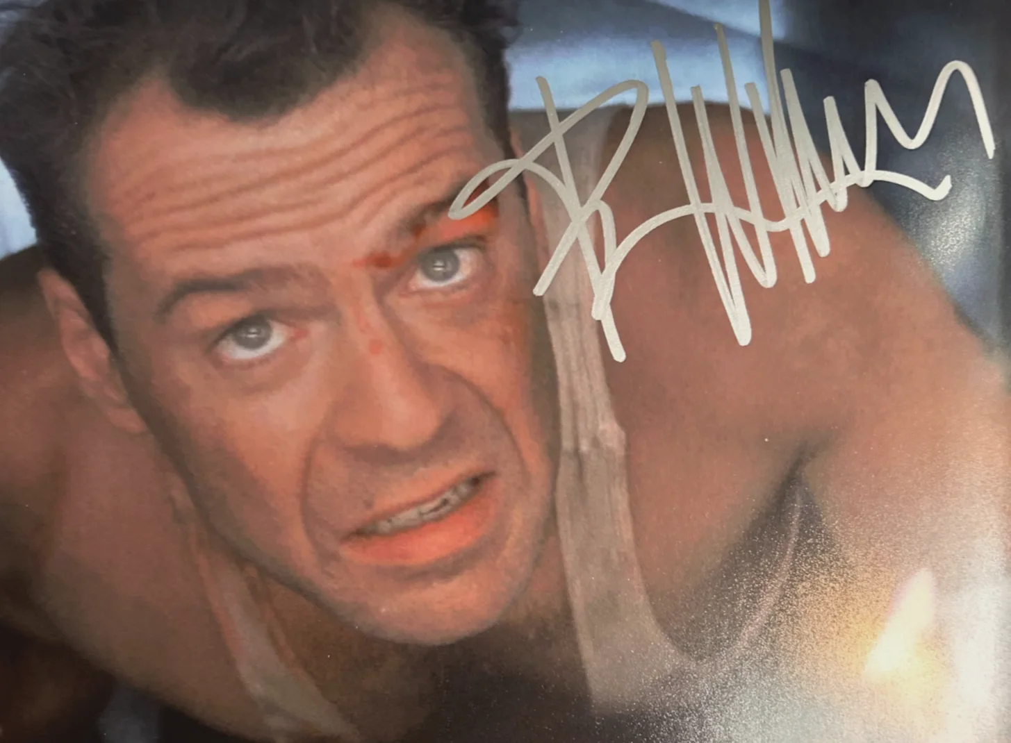 Bruce Willis — Bruce Willis Signed 8x10" (DIE HARD) Original Authentic Autograph w/COA, image 3